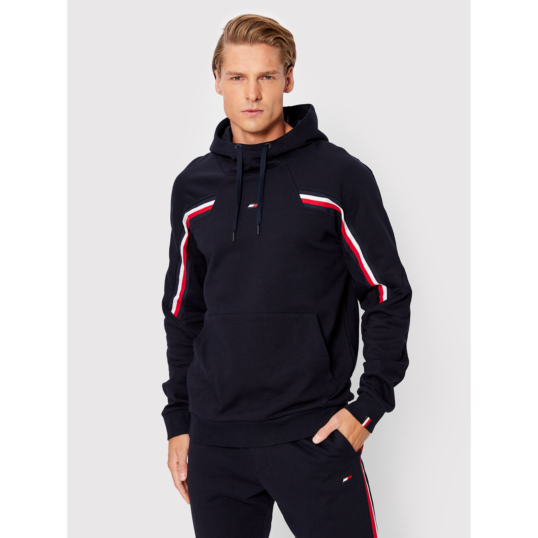 Tommy Hilfiger Суитшърт Global Stripe MW0MW25276 Тъмносин Regular Fit - Pepit.bg