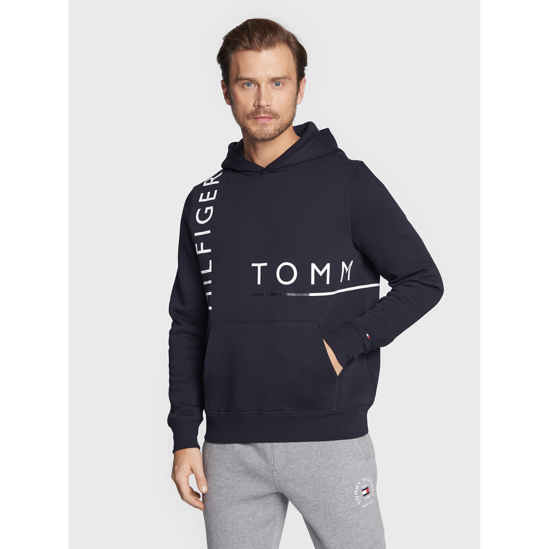 Tommy Hilfiger Суитшърт Graphic Off Placement MW0MW28760 Тъмносин Regular Fit - Pepit.bg