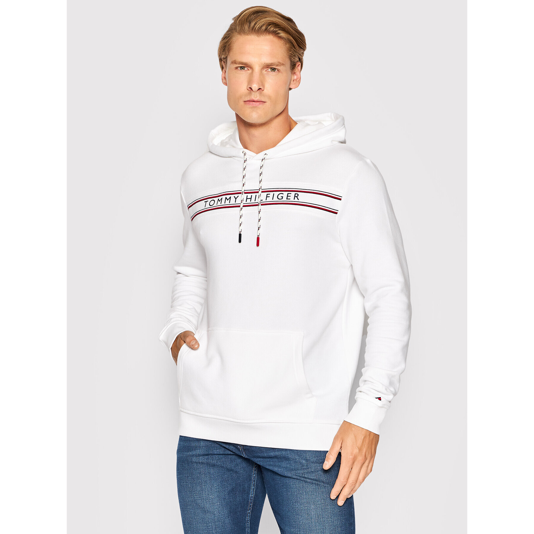 Tommy Hilfiger Суитшърт Hwk Oh UM0UM02427 Бял Regular Fit - Pepit.bg