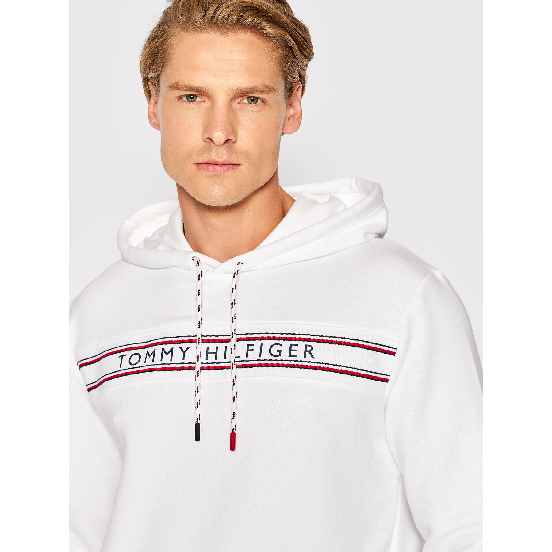 Tommy Hilfiger Суитшърт Hwk Oh UM0UM02427 Бял Regular Fit - Pepit.bg