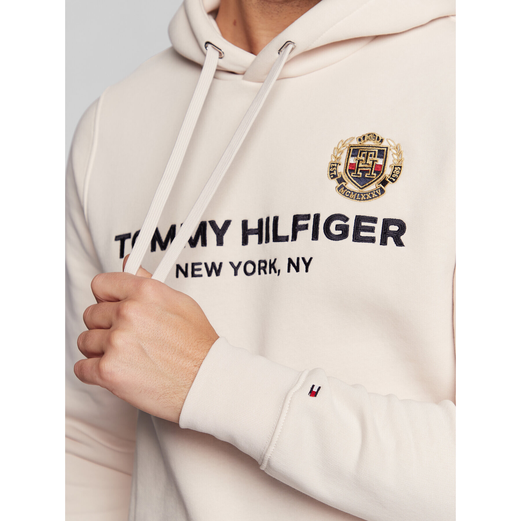 Tommy Hilfiger Суитшърт Icon Stack Crest MW0MW29332 Бежов Regular Fit - Pepit.bg