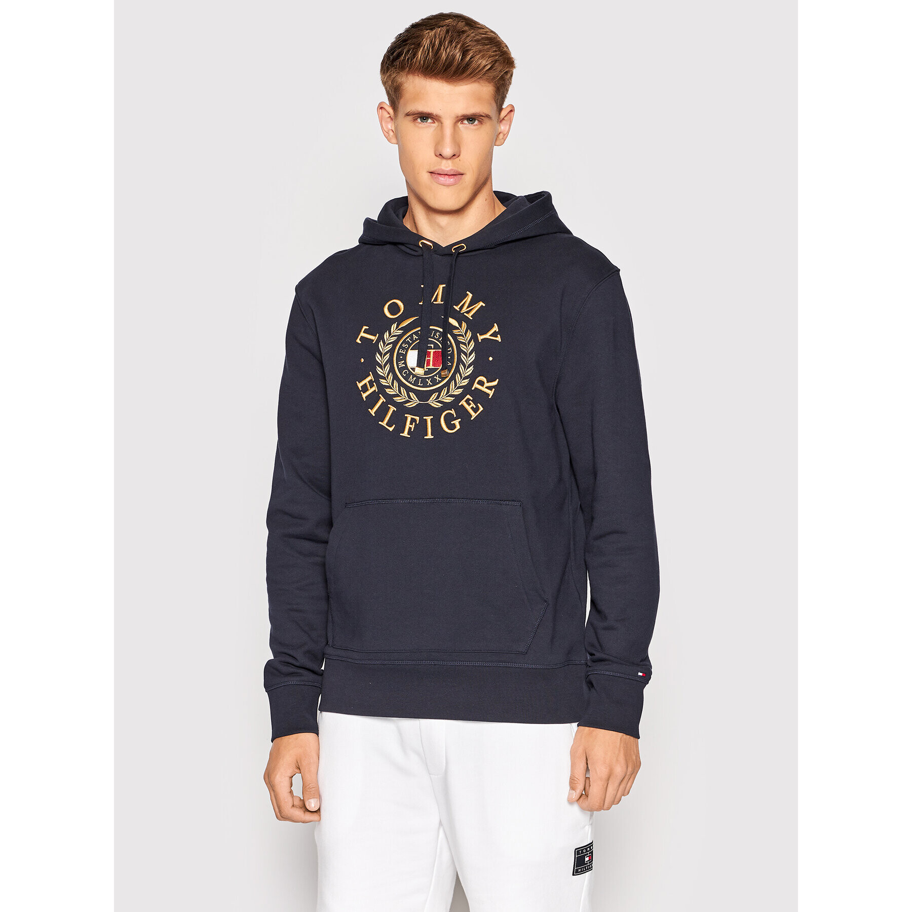 Tommy Hilfiger Суитшърт ICONS Roundall Graphic MW0MW24345 Тъмносин Regular Fit - Pepit.bg