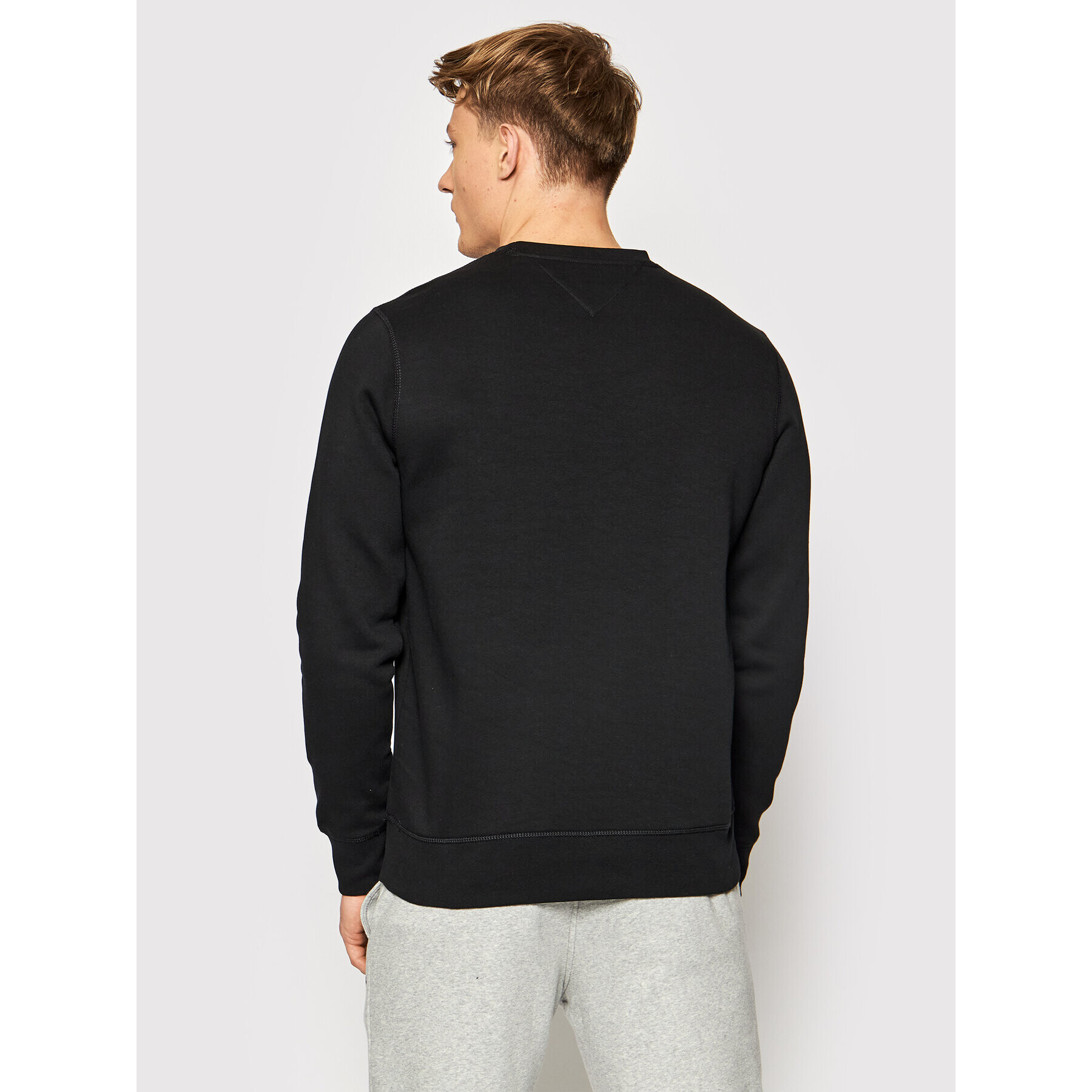 Tommy Hilfiger Суитшърт Lines MW0MW20118 Черен Regular Fit - Pepit.bg