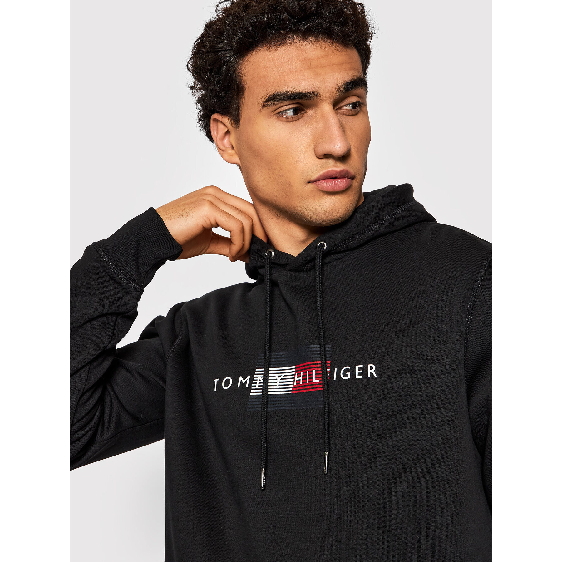 Tommy Hilfiger Суитшърт Lines MW0MW20952 Черен Regular Fit - Pepit.bg