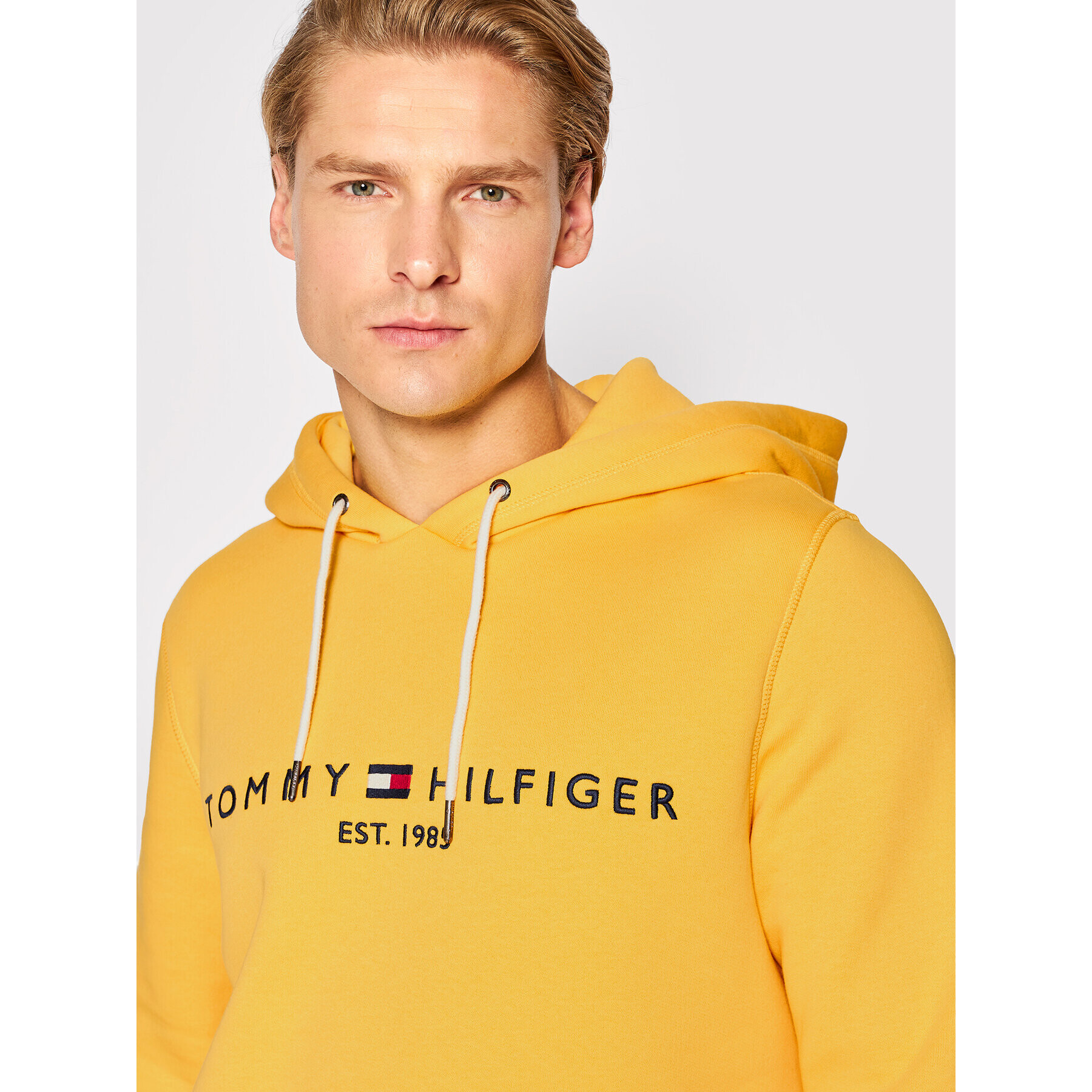 Tommy Hilfiger Суитшърт Logo MW0MW11599 Жълт Regular Fit - Pepit.bg