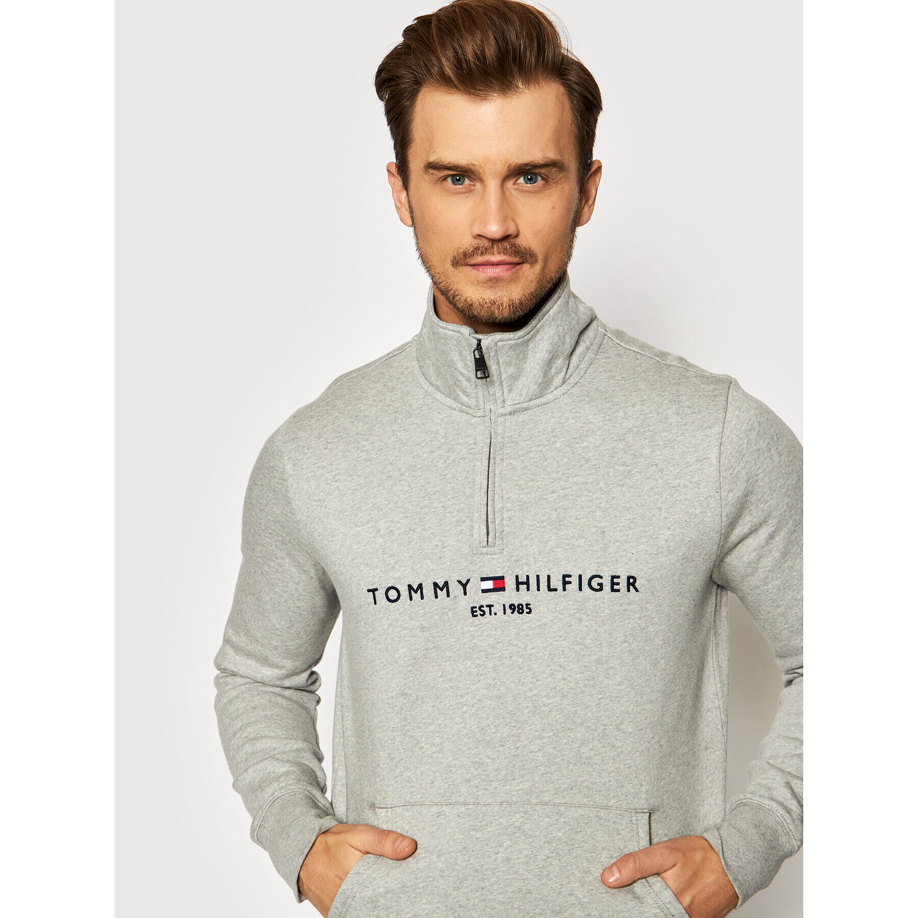 Tommy Hilfiger Суитшърт Logo MW0MW20954 Сив Regular Fit - Pepit.bg