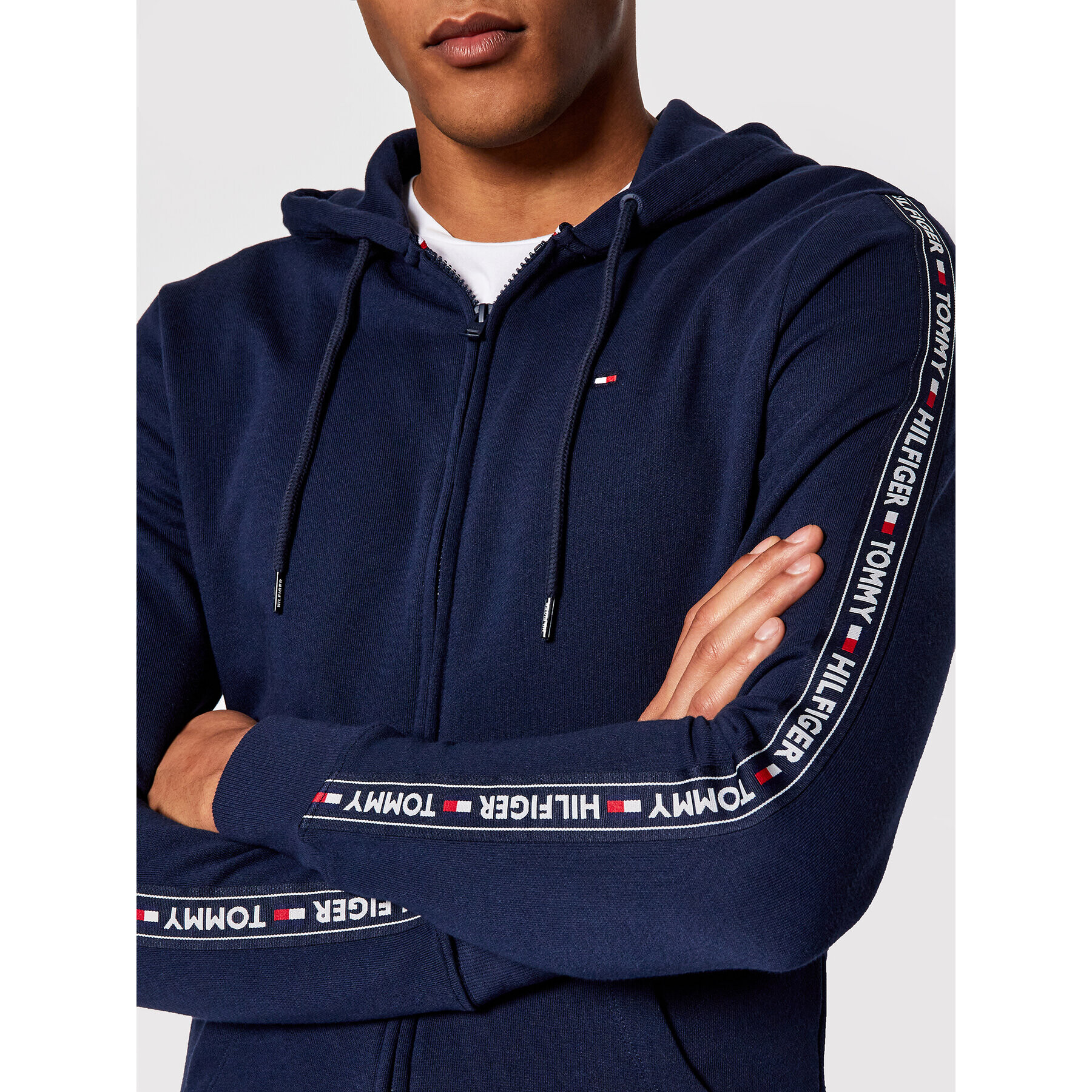 Tommy Hilfiger Суитшърт Logo UM0UM00708 Тъмносин Regular Fit - Pepit.bg