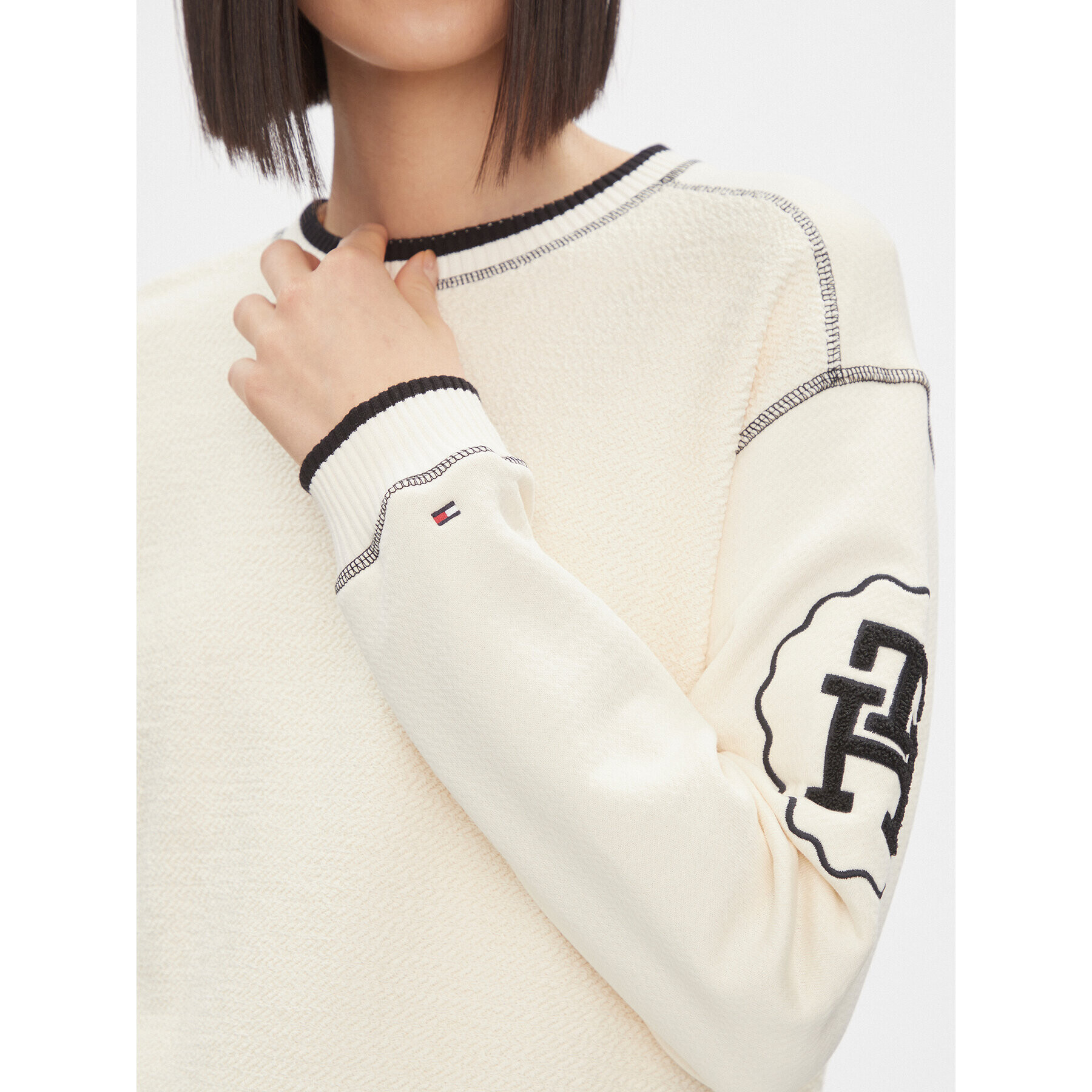 Tommy Hilfiger Суитшърт Lrg Smd Texture C-Nk Sweatshirt WW0WW40575 Екрю Regular Fit - Pepit.bg