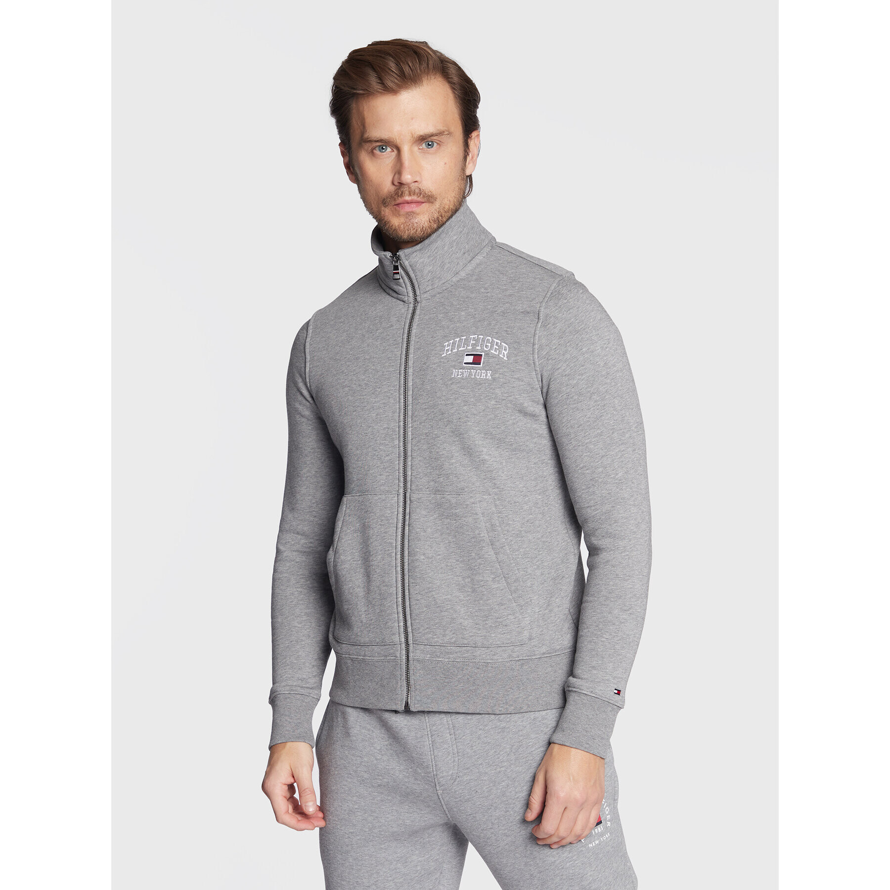 Tommy Hilfiger Суитшърт Modern Varsity MW0MW28172 Сив Regular Fit - Pepit.bg