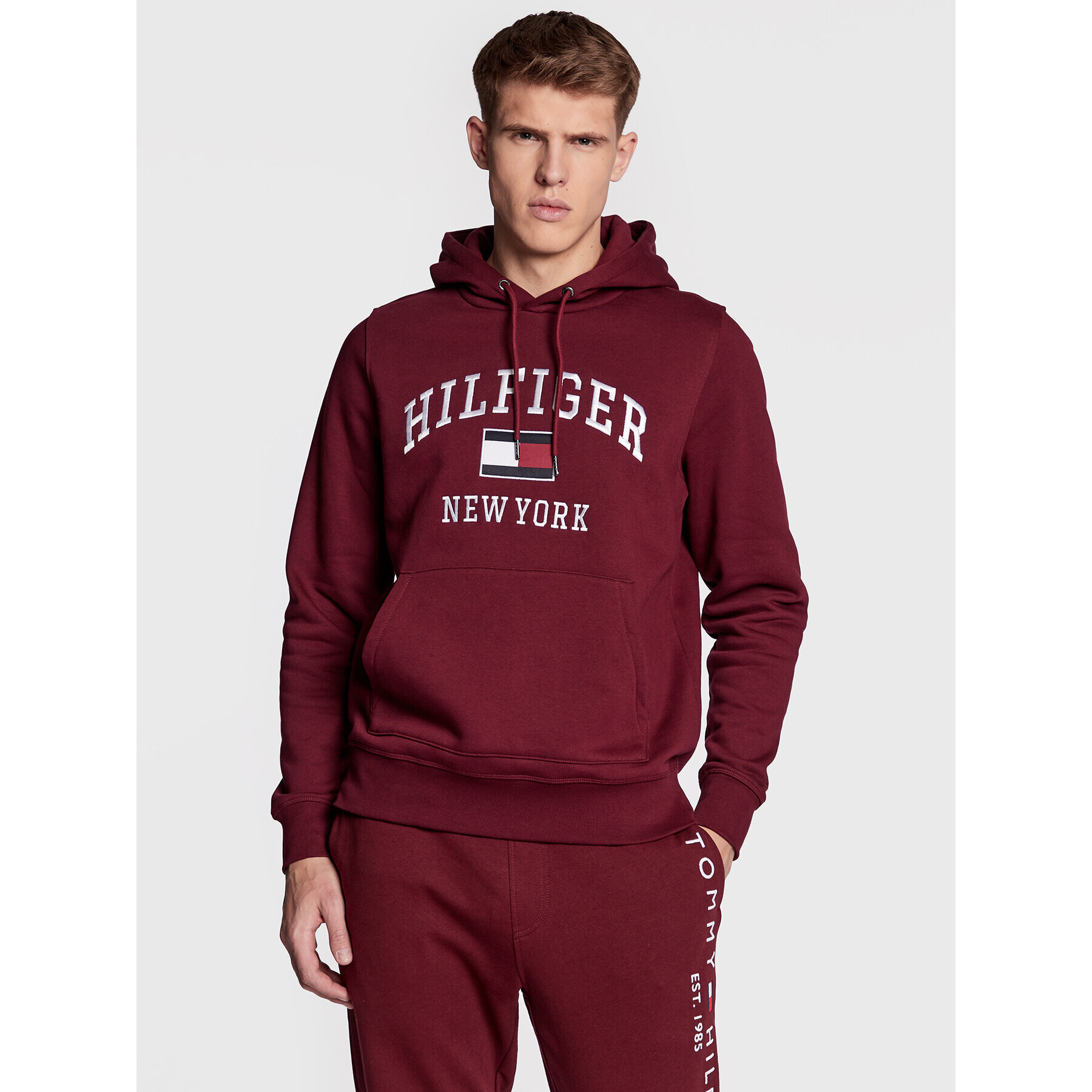 Tommy Hilfiger Суитшърт Modern Varsity MW0MW28173 Бордо Regular Fit - Pepit.bg