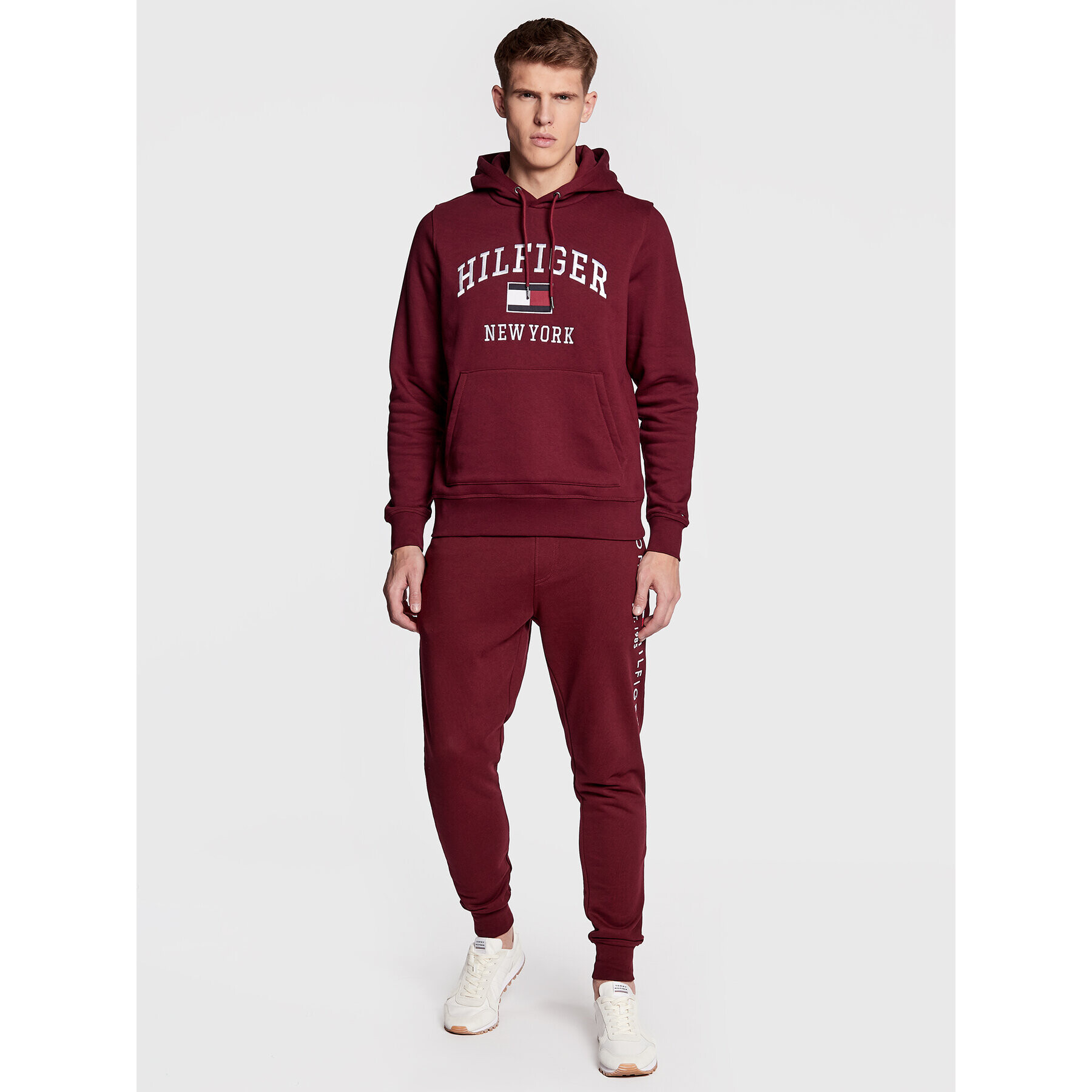 Tommy Hilfiger Суитшърт Modern Varsity MW0MW28173 Бордо Regular Fit - Pepit.bg