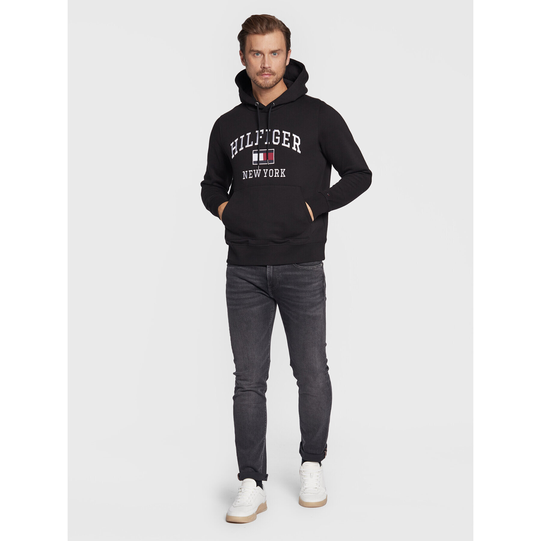 Tommy Hilfiger Суитшърт Modern Varsity MW0MW28173 Черен Regular Fit - Pepit.bg