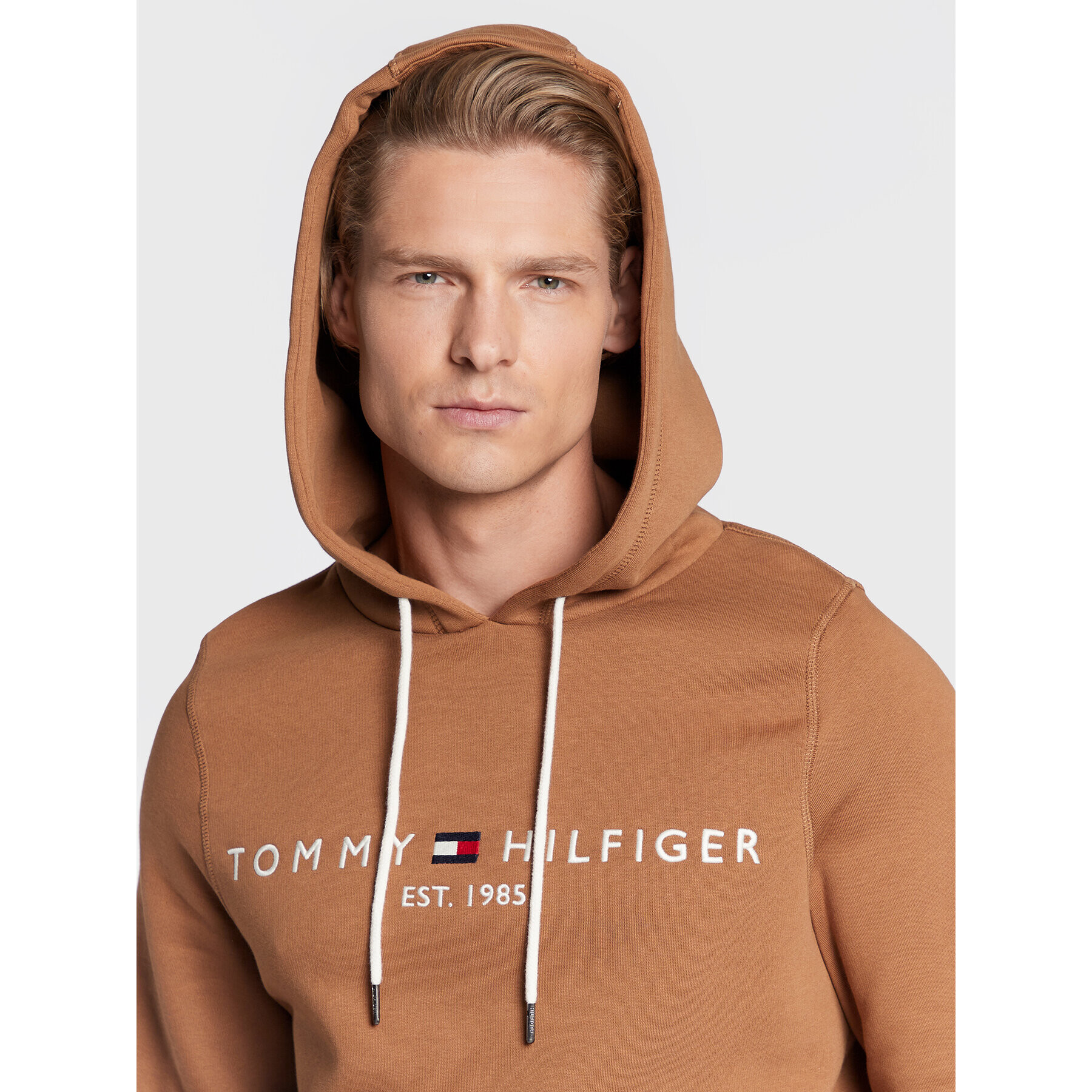 Tommy Hilfiger Суитшърт MW0MW11599 Кафяв Regular Fit - Pepit.bg