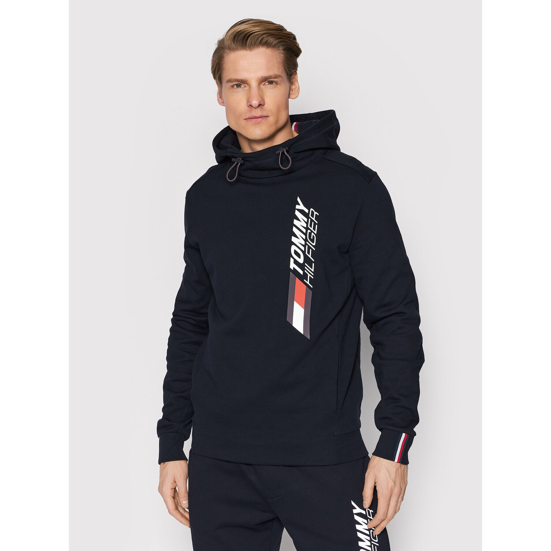 Tommy Hilfiger Суитшърт Seasonal Graphic MW0MW21263 Тъмносин Regular Fit - Pepit.bg