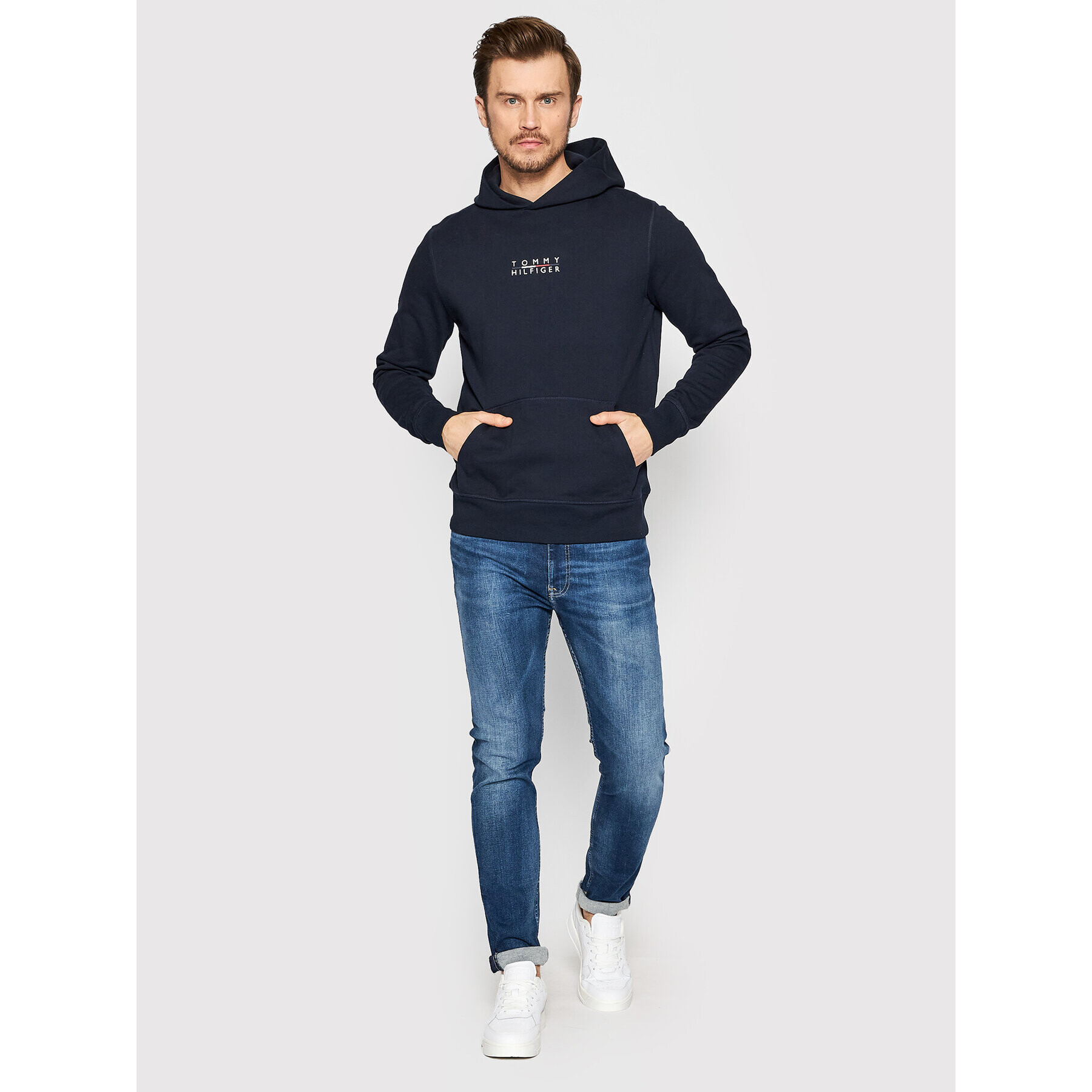 Tommy Hilfiger Суитшърт Square Logo MW0MW24150 Тъмносин Regular Fit - Pepit.bg