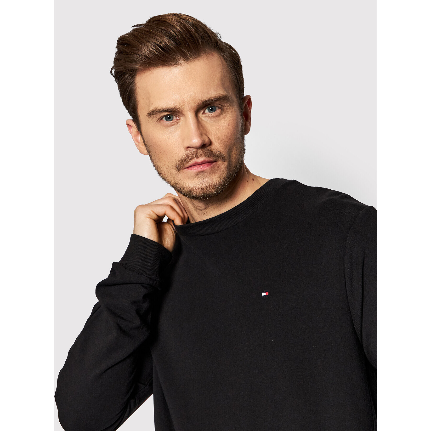 Tommy Hilfiger Суитшърт Track Top UM0UM01928 Черен Regular Fit - Pepit.bg