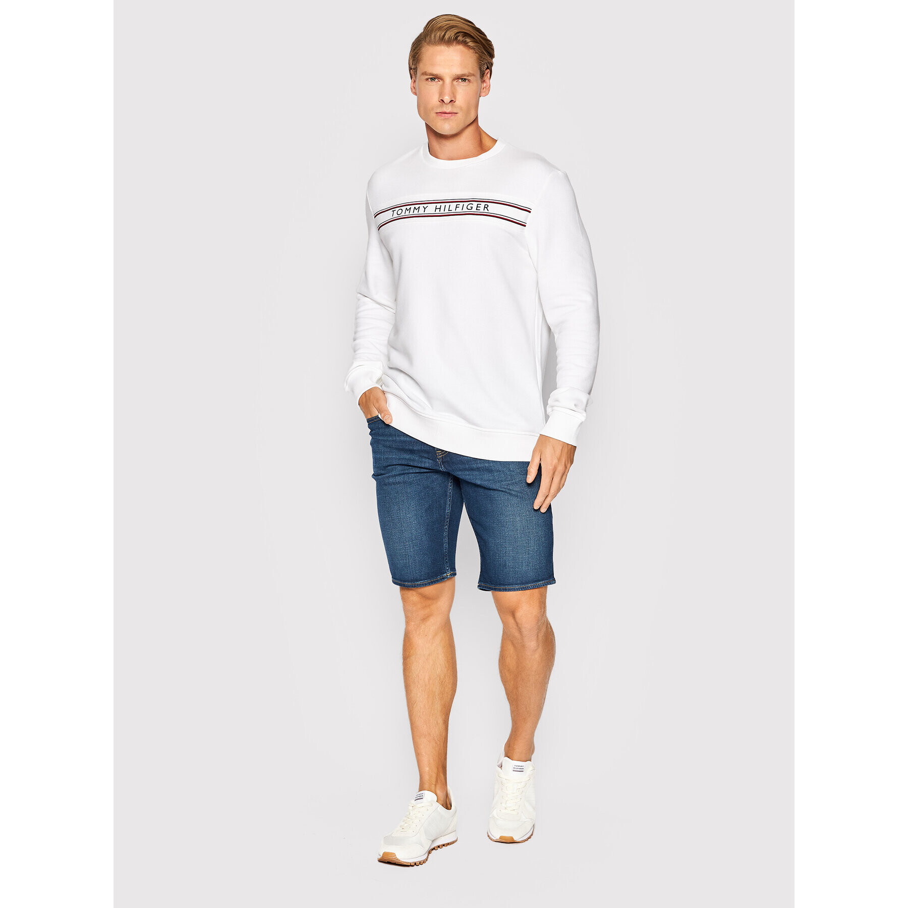 Tommy Hilfiger Суитшърт Track Top UM0UM02426 Бял Regular Fit - Pepit.bg