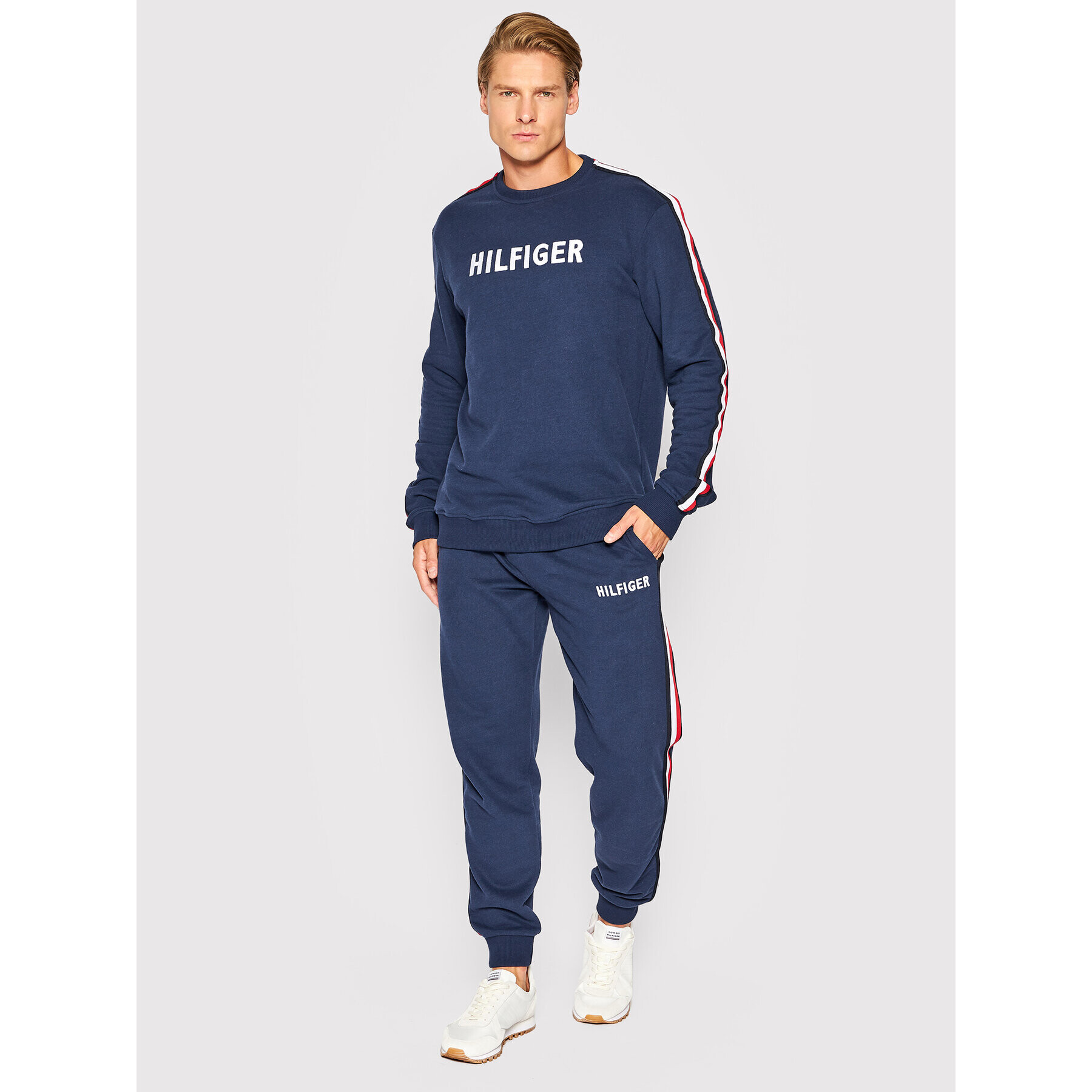 Tommy Hilfiger Суитшърт UM0UM02442 Тъмносин Regular Fit - Pepit.bg