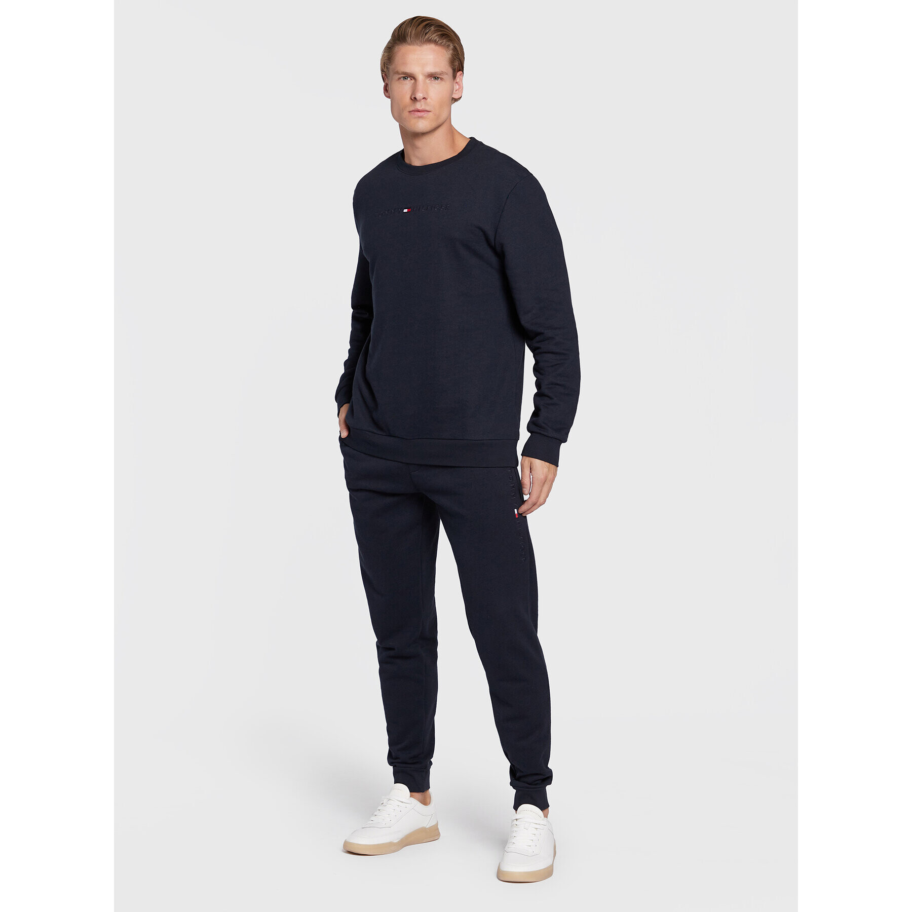 Tommy Hilfiger Суитшърт UM0UM02624 Тъмносин Relaxed Fit - Pepit.bg