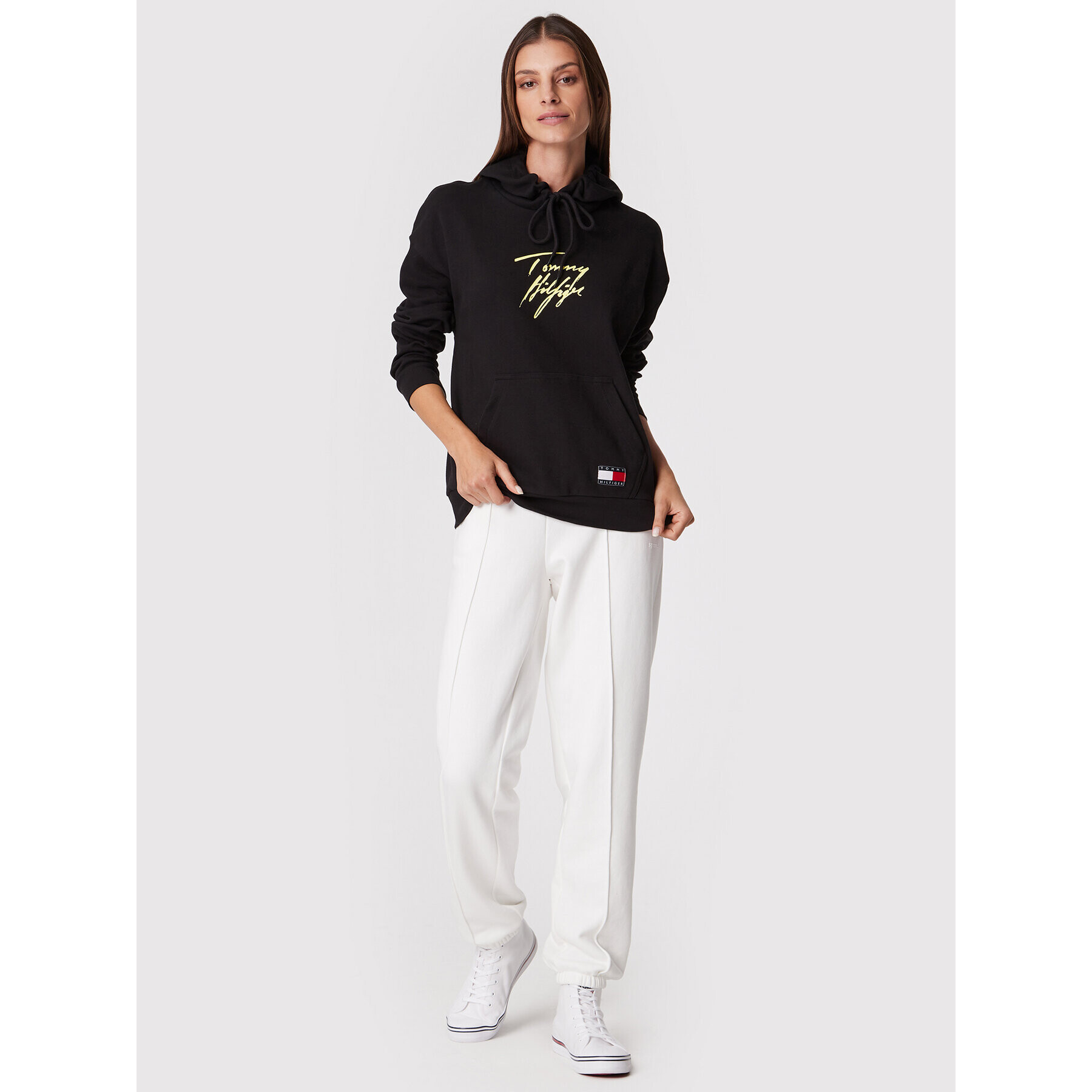 Tommy Hilfiger Суитшърт UW0UW02300 Черен Regular Fit - Pepit.bg