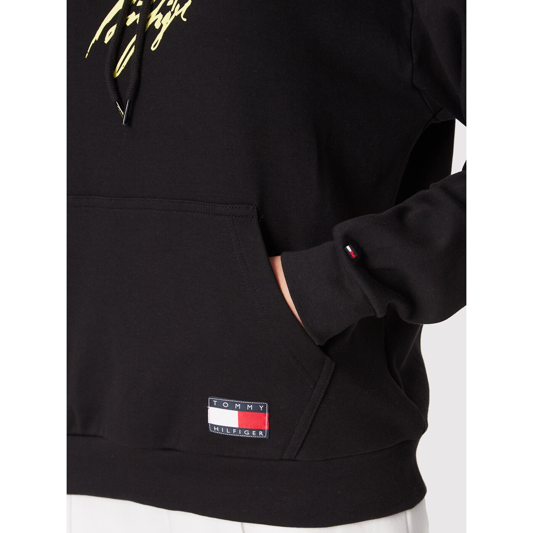 Tommy Hilfiger Суитшърт UW0UW02300 Черен Regular Fit - Pepit.bg