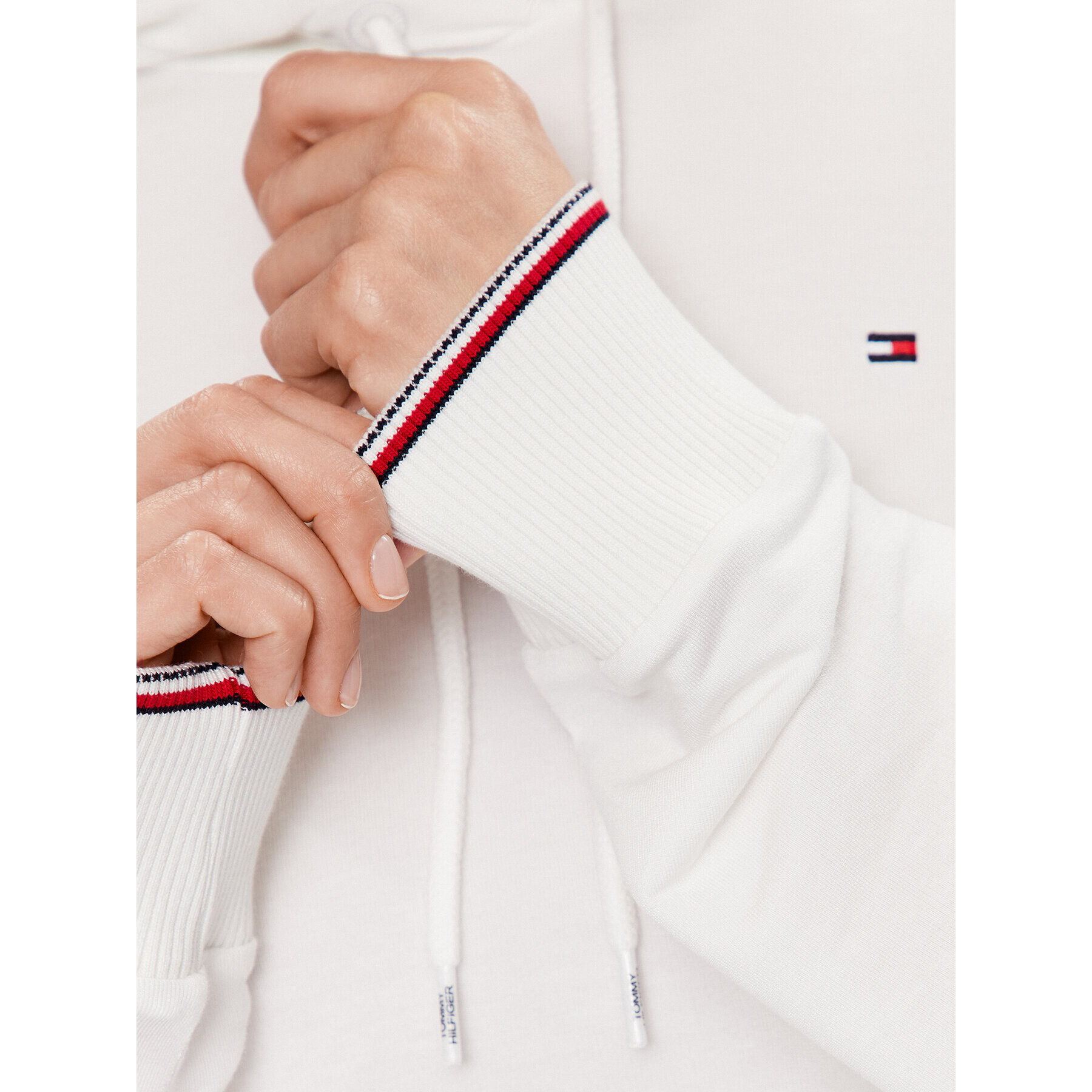 Tommy Hilfiger Суитшърт UW0UW04342 Екрю Relaxed Fit - Pepit.bg