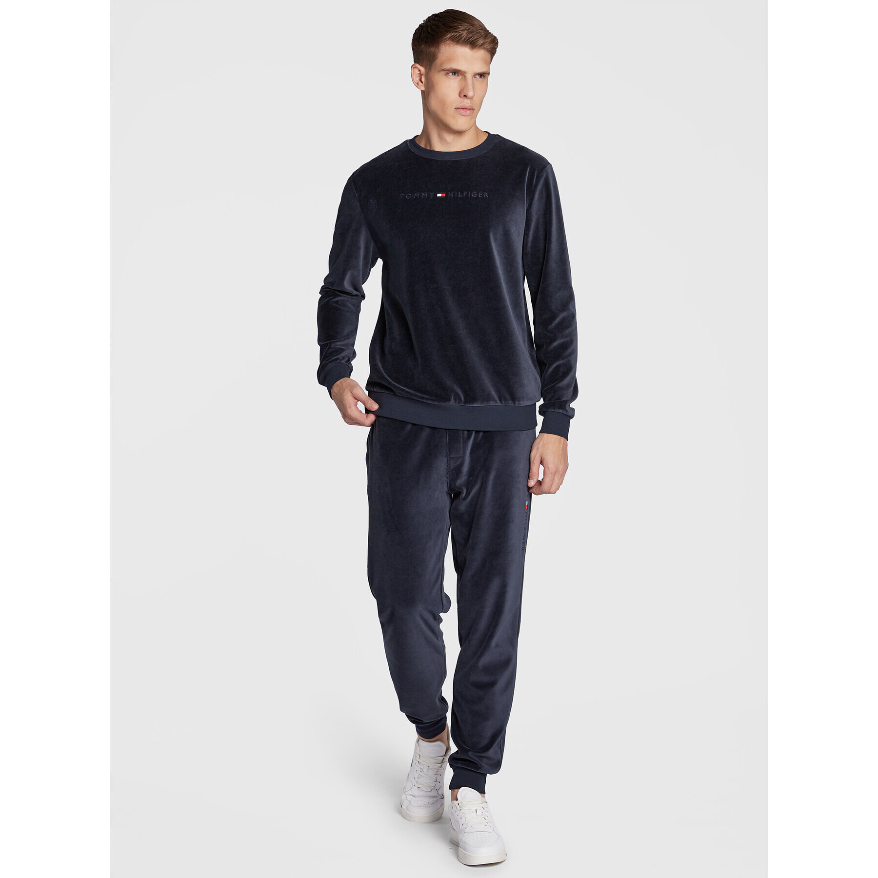 Tommy Hilfiger Суитшърт Velour UM0UM02670 Тъмносин Regular Fit - Pepit.bg