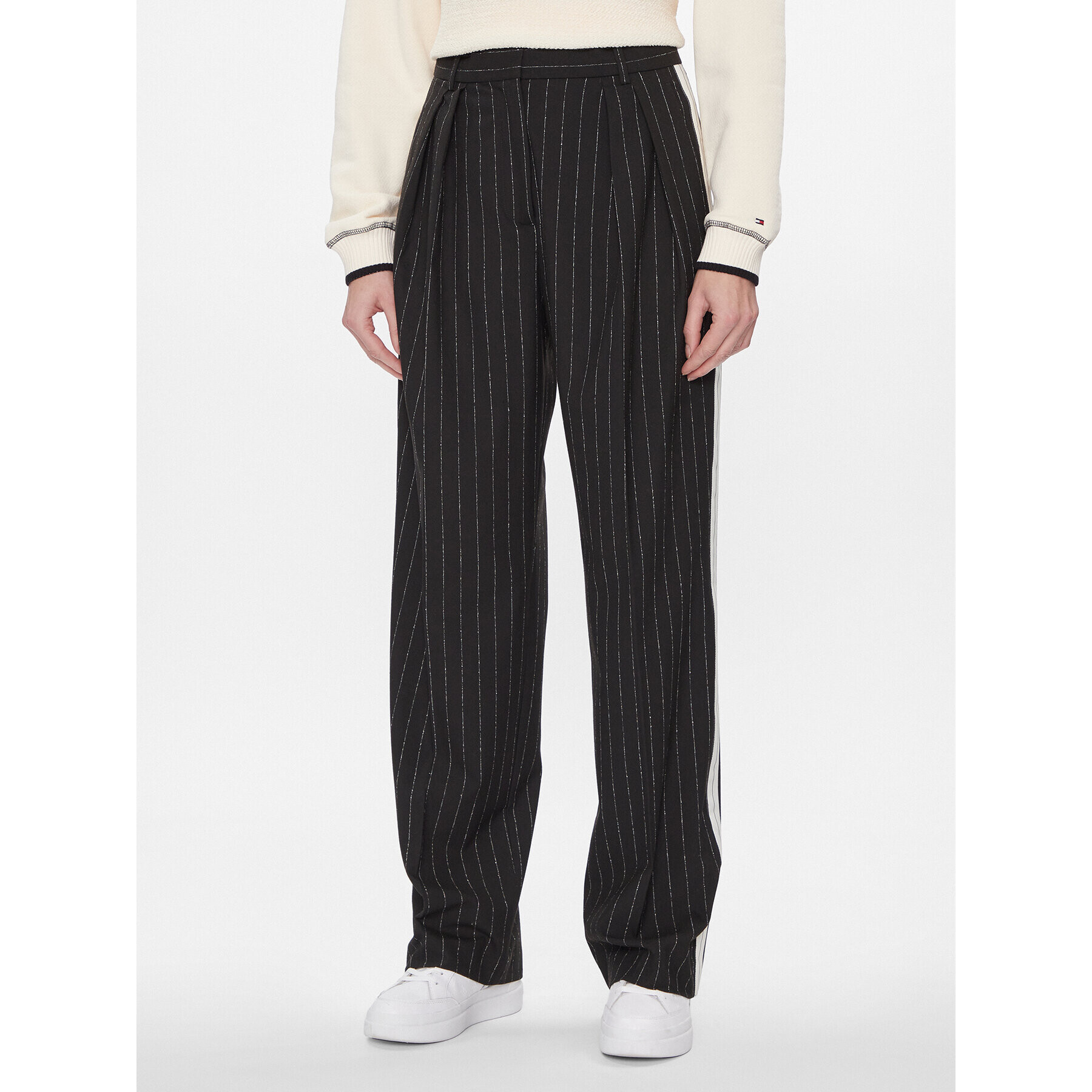 Tommy Hilfiger Текстилни панталони Relaxed Straight Pinstripe Pant WW0WW40513 Черен Straight Fit - Pepit.bg