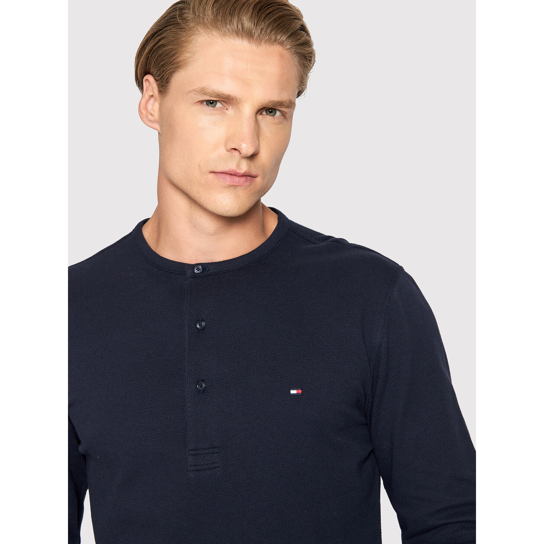 Tommy Hilfiger Тениска с дълъг ръкав Dessed Casuals Henley MW0MW24551 Тъмносин Regular Fit - Pepit.bg