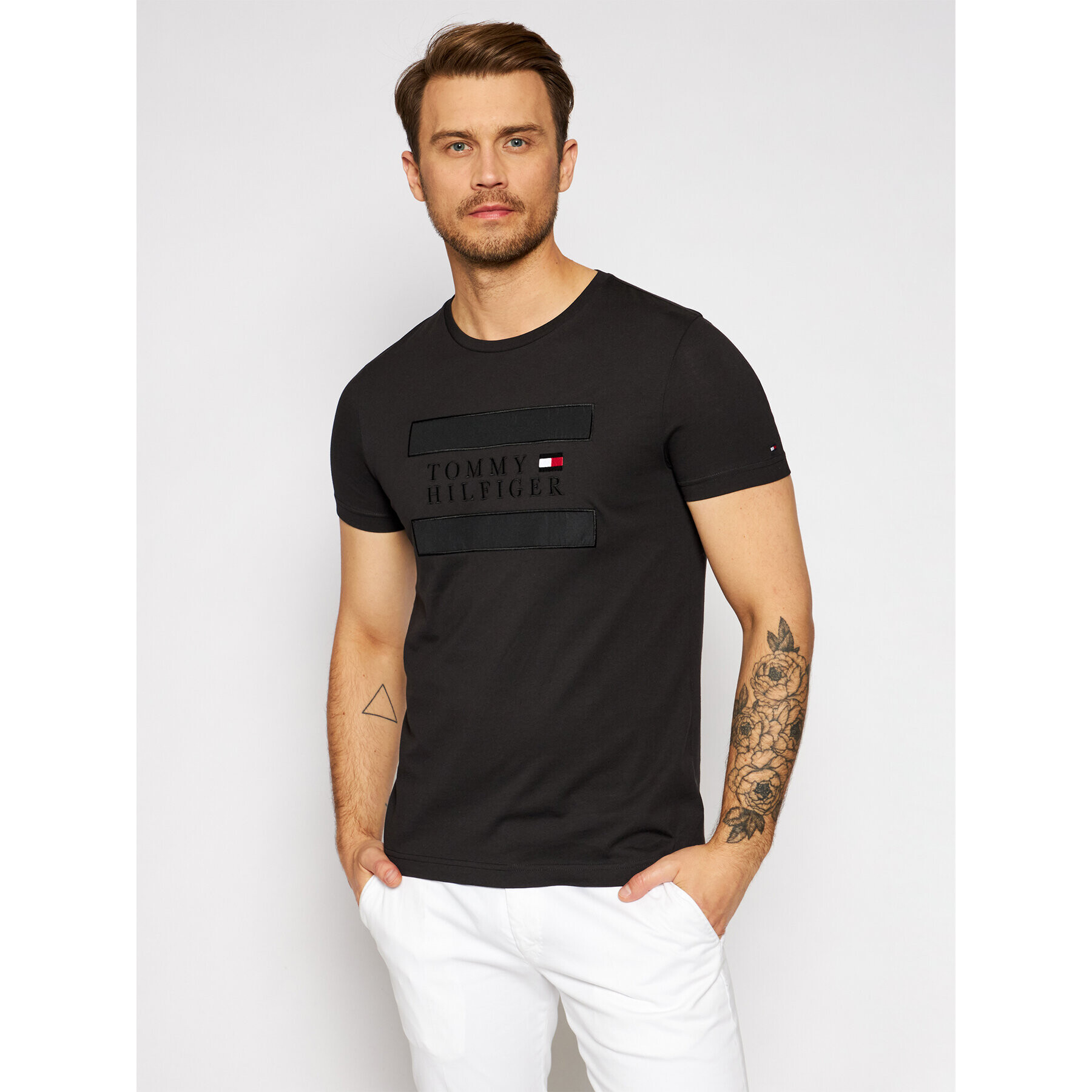 Tommy Hilfiger Тишърт Applique MW0MW17669 Черен Regular Fit - Pepit.bg