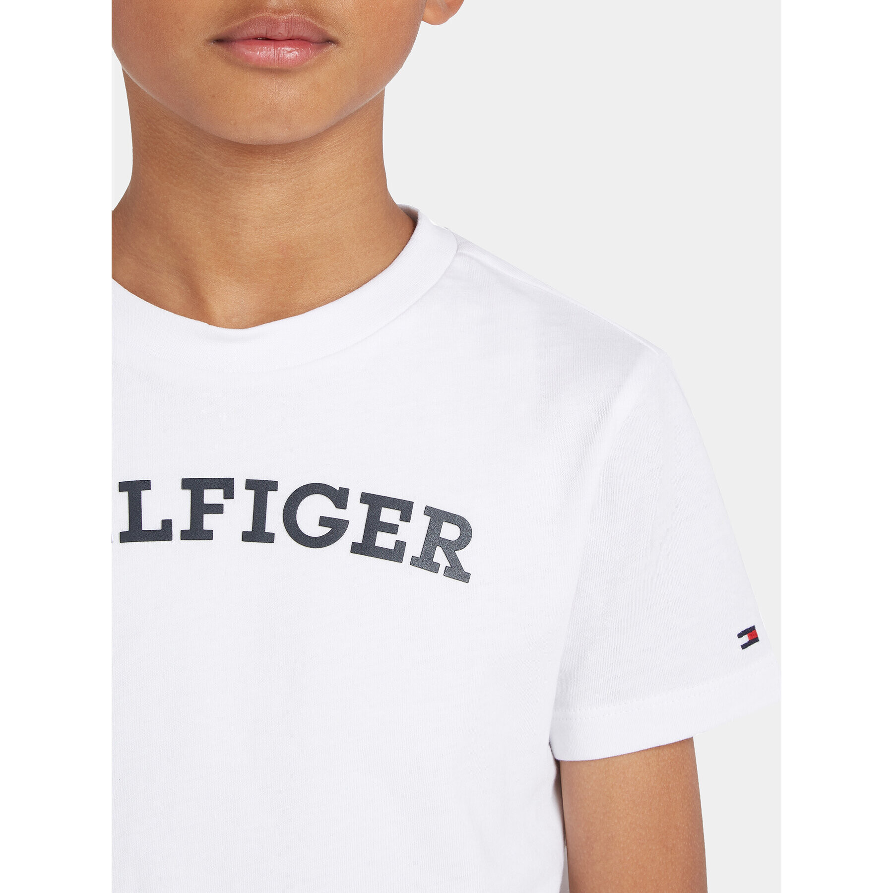Tommy Hilfiger Тишърт Arched KB0KB08333 D Бял Regular Fit - Pepit.bg