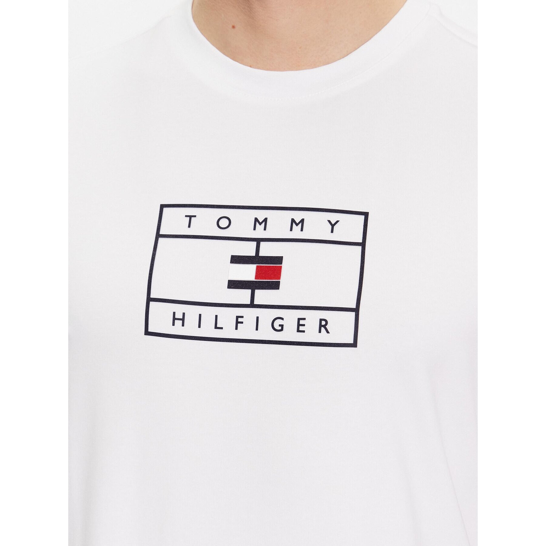 Tommy Hilfiger Тишърт Big Graphic MW0MW34204 Бял Regular Fit - Pepit.bg