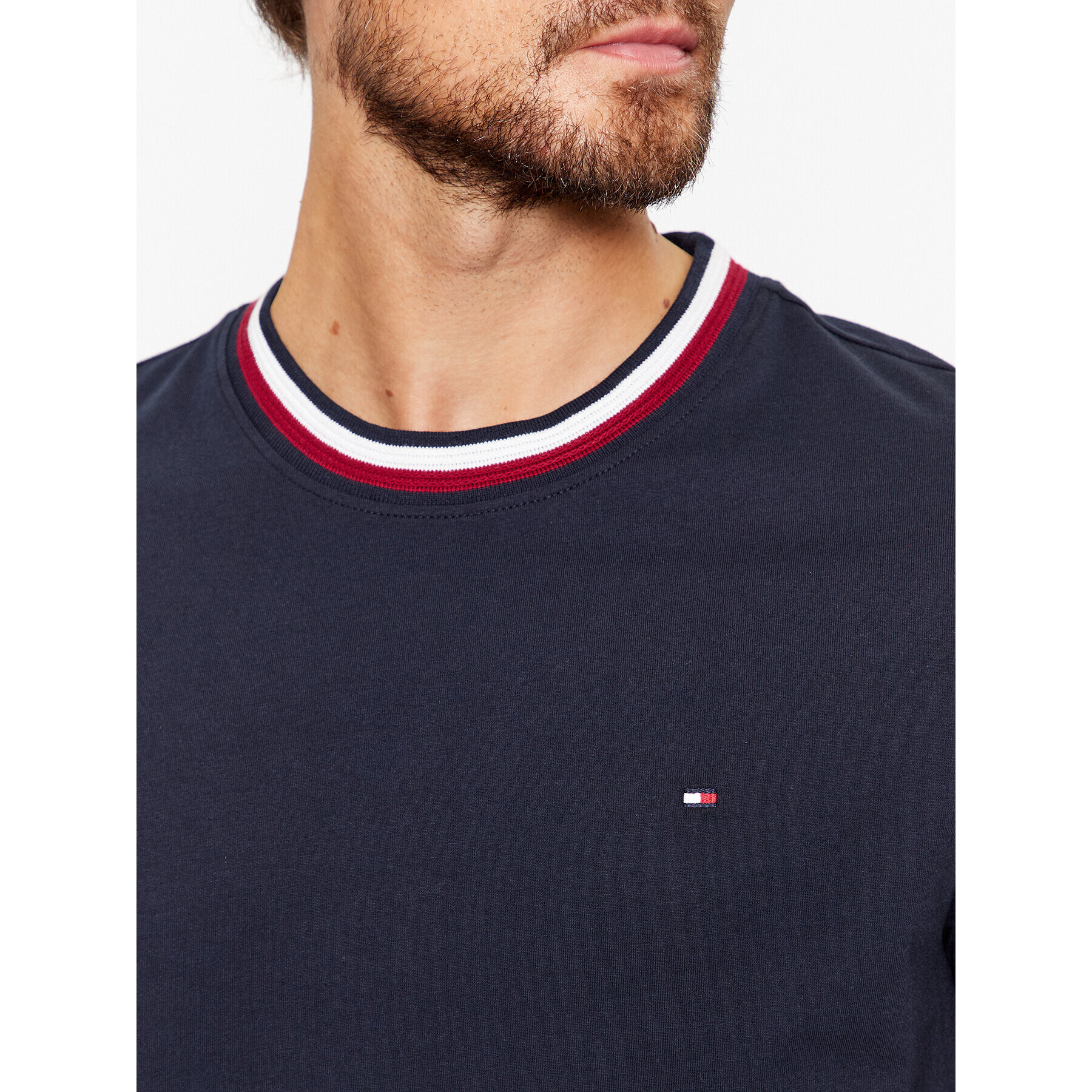 Tommy Hilfiger Тишърт Bold Global MW0MW32585 Тъмносин Regular Fit - Pepit.bg