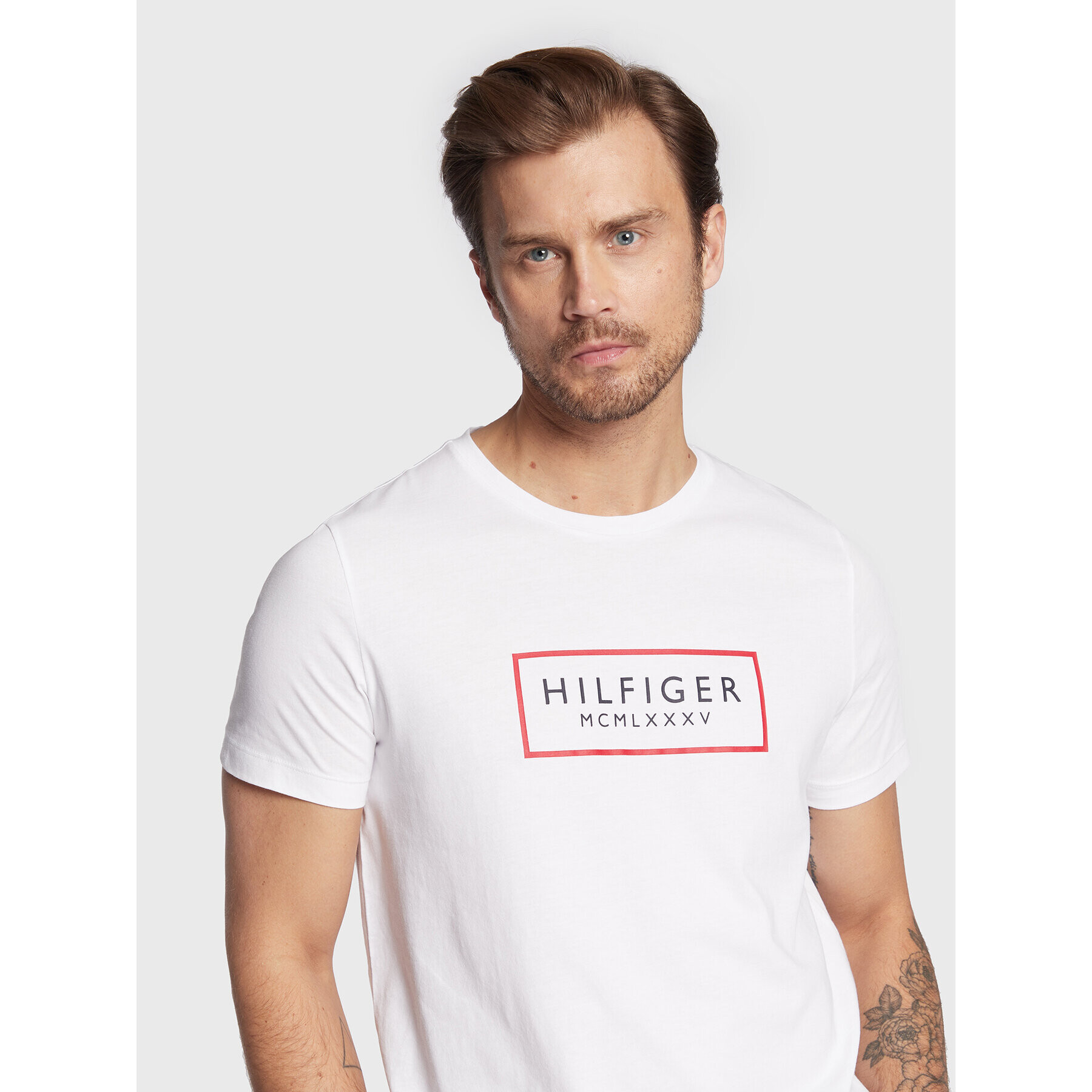 Tommy Hilfiger Тишърт Box Outline MW0MW28217 Бял Slim Fit - Pepit.bg