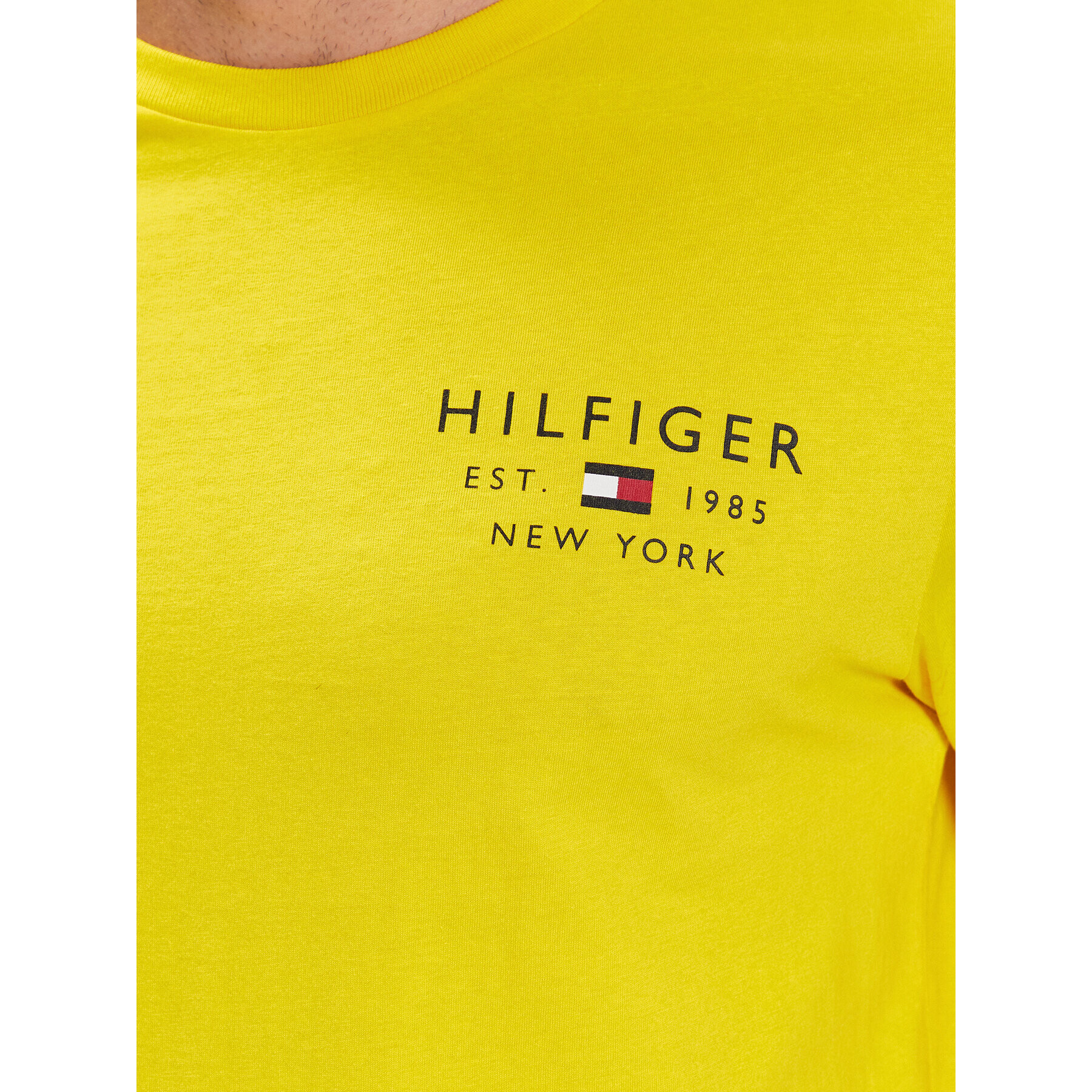 Tommy Hilfiger Тишърт Brand Love Small Logo MW0MW30033 Жълт Slim Fit - Pepit.bg