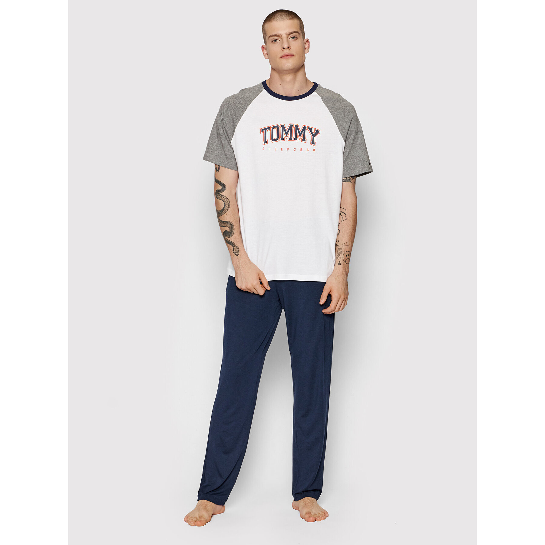 Tommy Hilfiger Тишърт Cn Ss Logo UM0UM02351 Бял Regular Fit - Pepit.bg