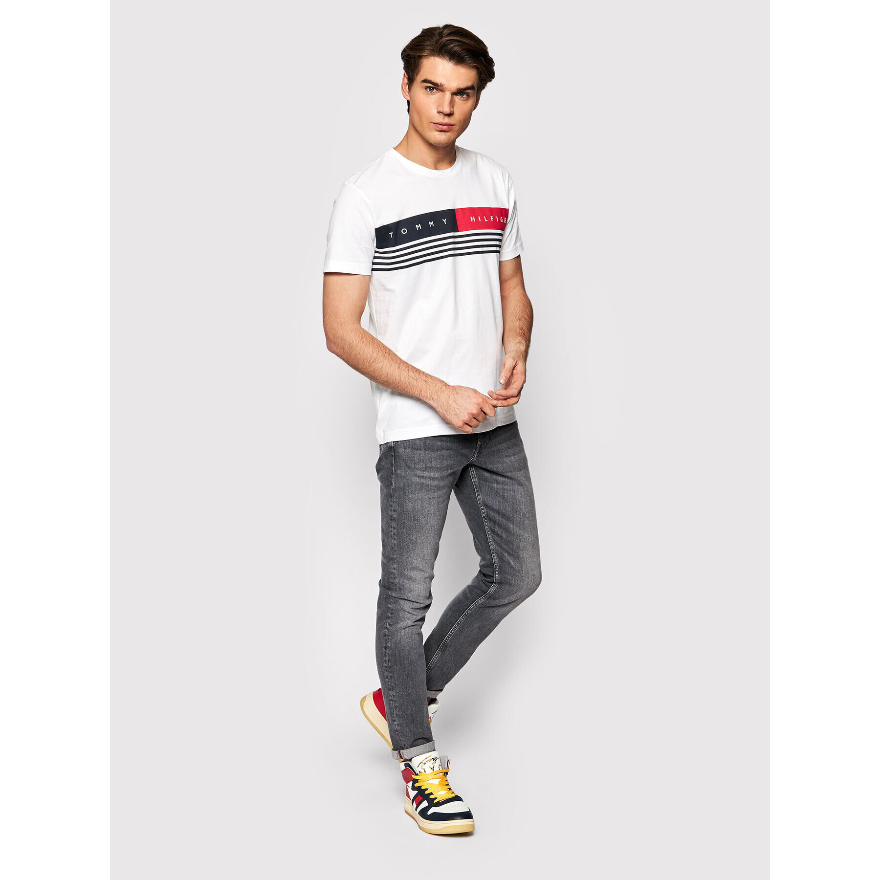 Tommy Hilfiger Тишърт Corp Chest Stripe MW0MW20327 Бял Regular Fit - Pepit.bg