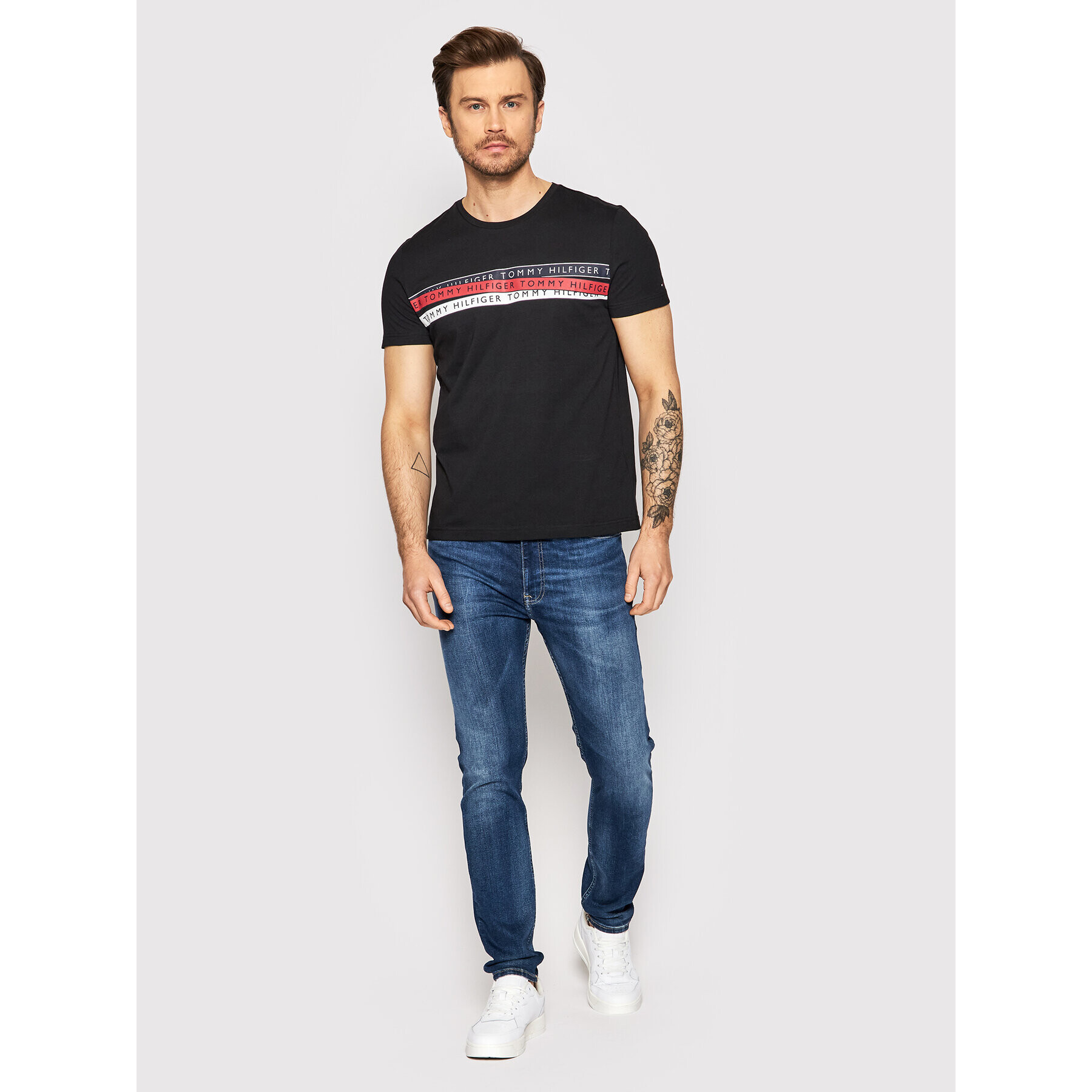 Tommy Hilfiger Тишърт Corp Chest Taping MW0MW24549 Черен Regular Fit - Pepit.bg