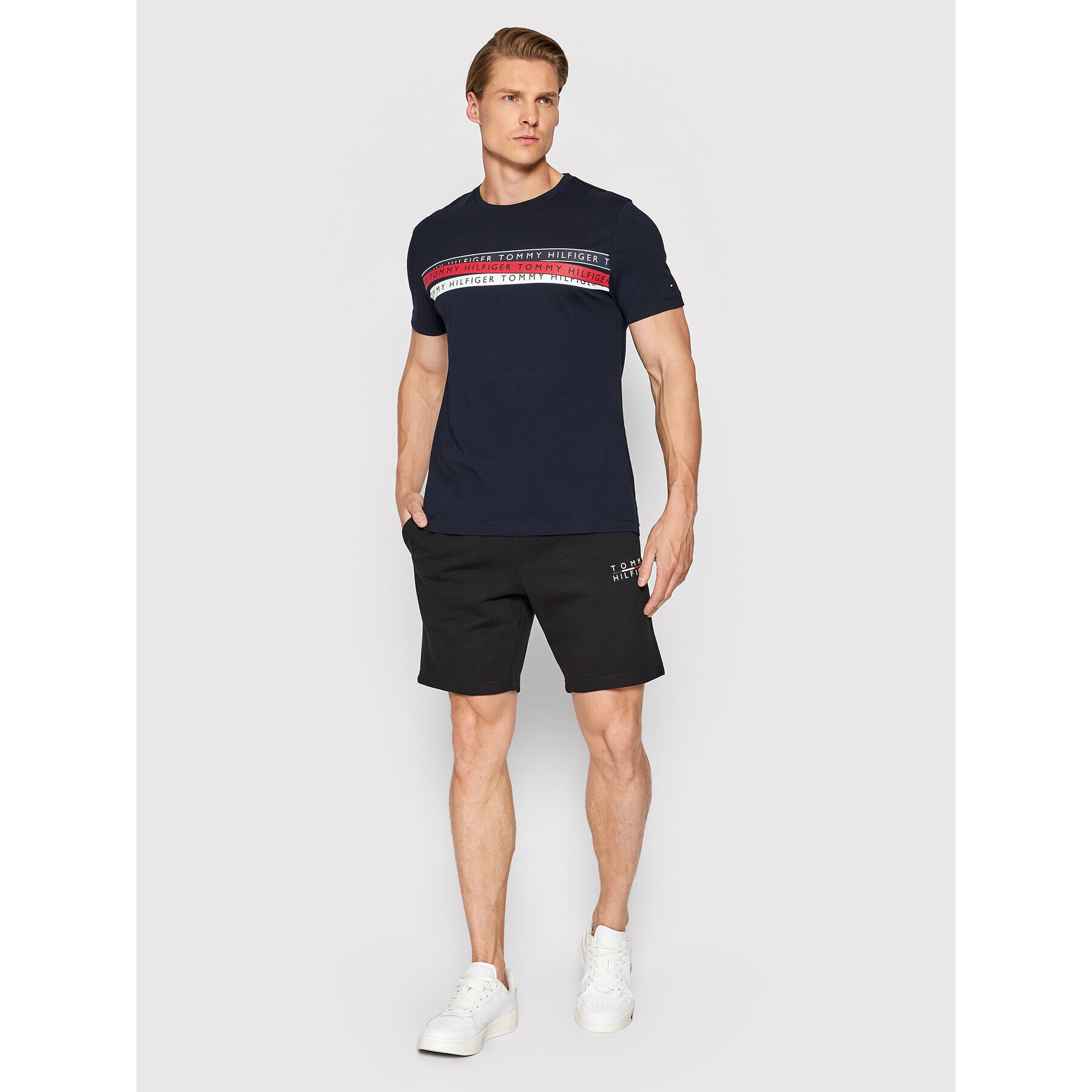 Tommy Hilfiger Тишърт Corp Chest Taping MW0MW24549 Тъмносин Regular Fit - Pepit.bg