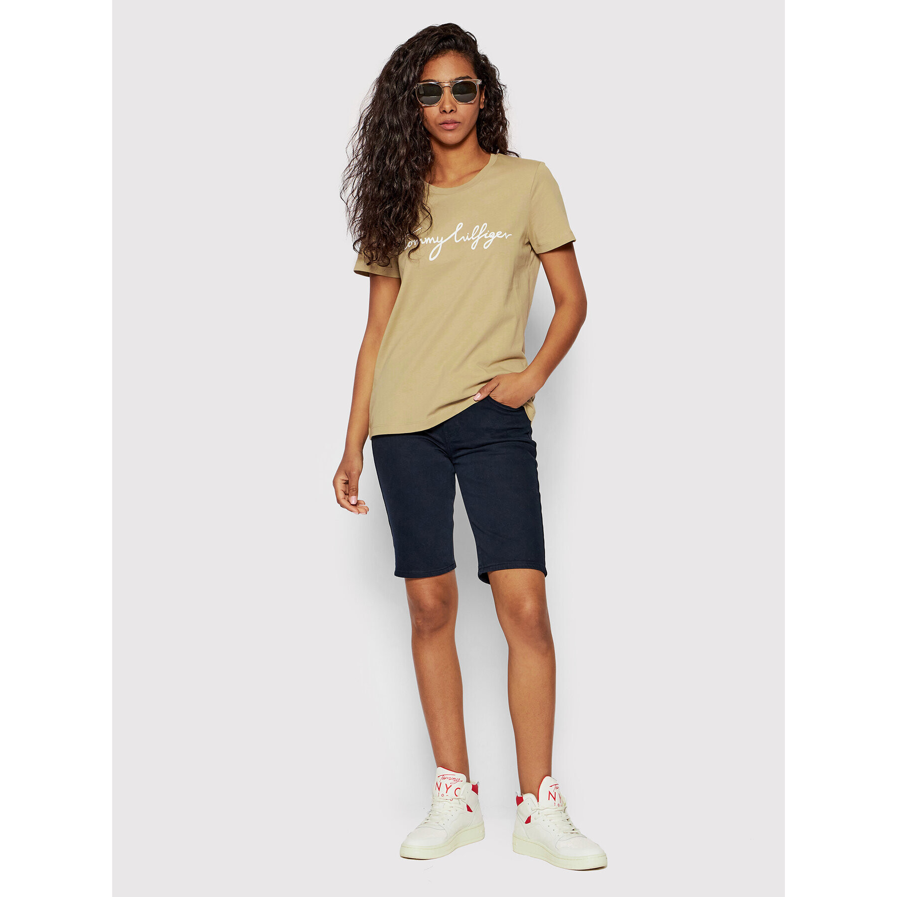 Tommy Hilfiger Тишърт Crew Neck WW0WW28682 Бежов Regular Fit - Pepit.bg