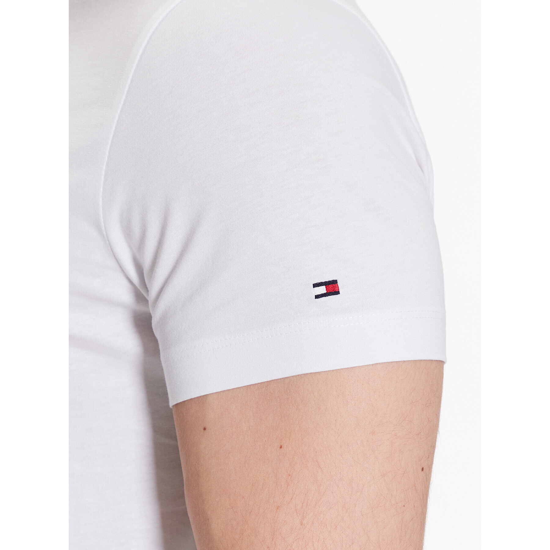 Tommy Hilfiger Тишърт Curve Logo MW0MW30034 Бял Slim Fit - Pepit.bg