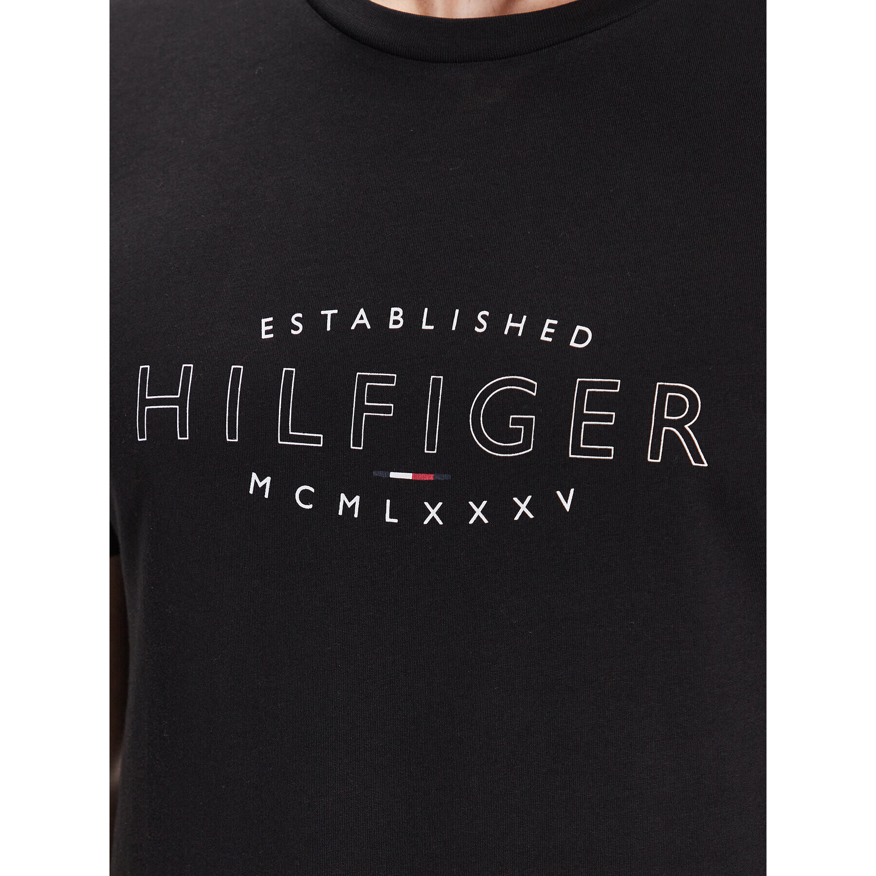 Tommy Hilfiger Тишърт Curve Logo MW0MW30034 Черен Slim Fit - Pepit.bg