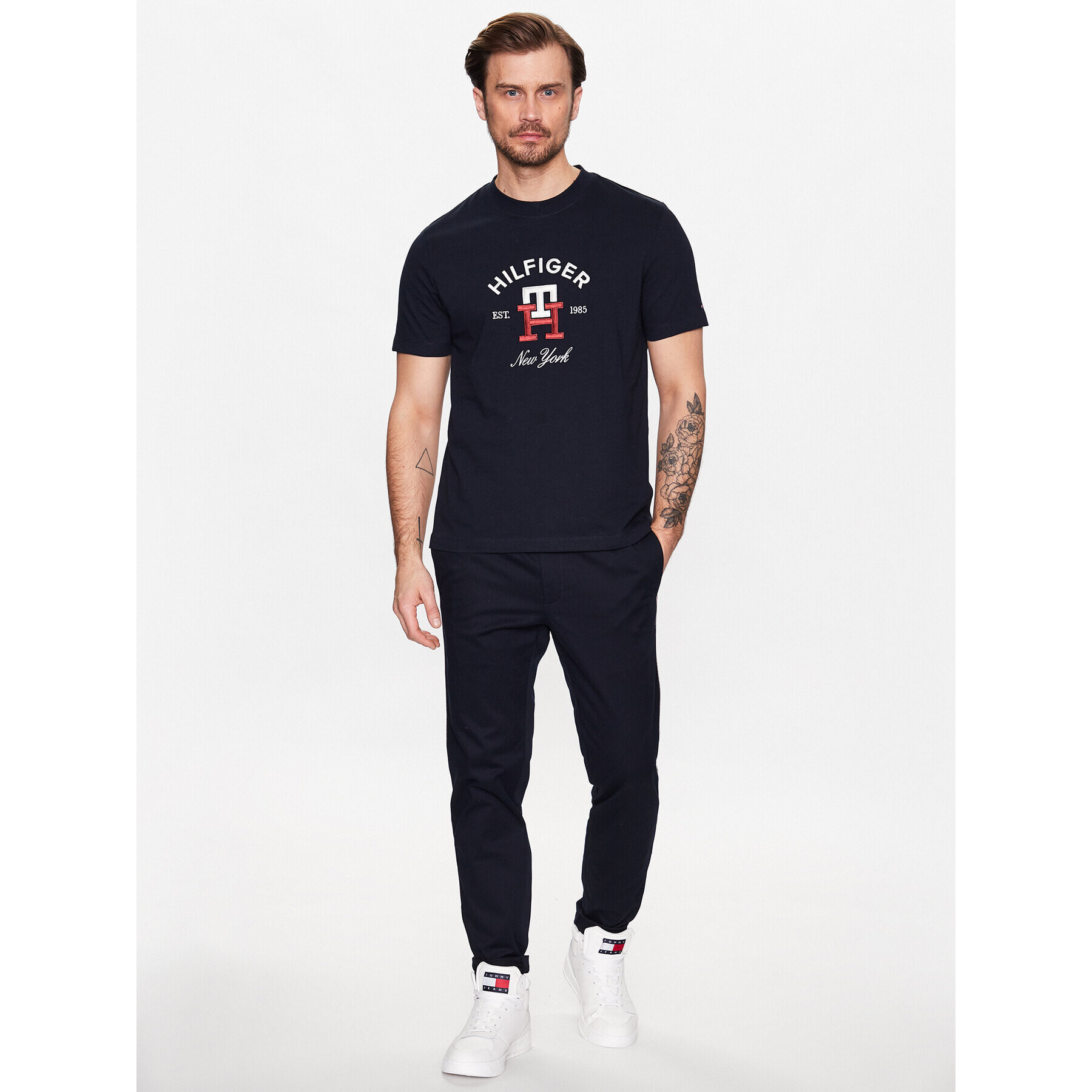 Tommy Hilfiger Тишърт Curved Monogram MW0MW30043 Тъмносин Regular Fit - Pepit.bg