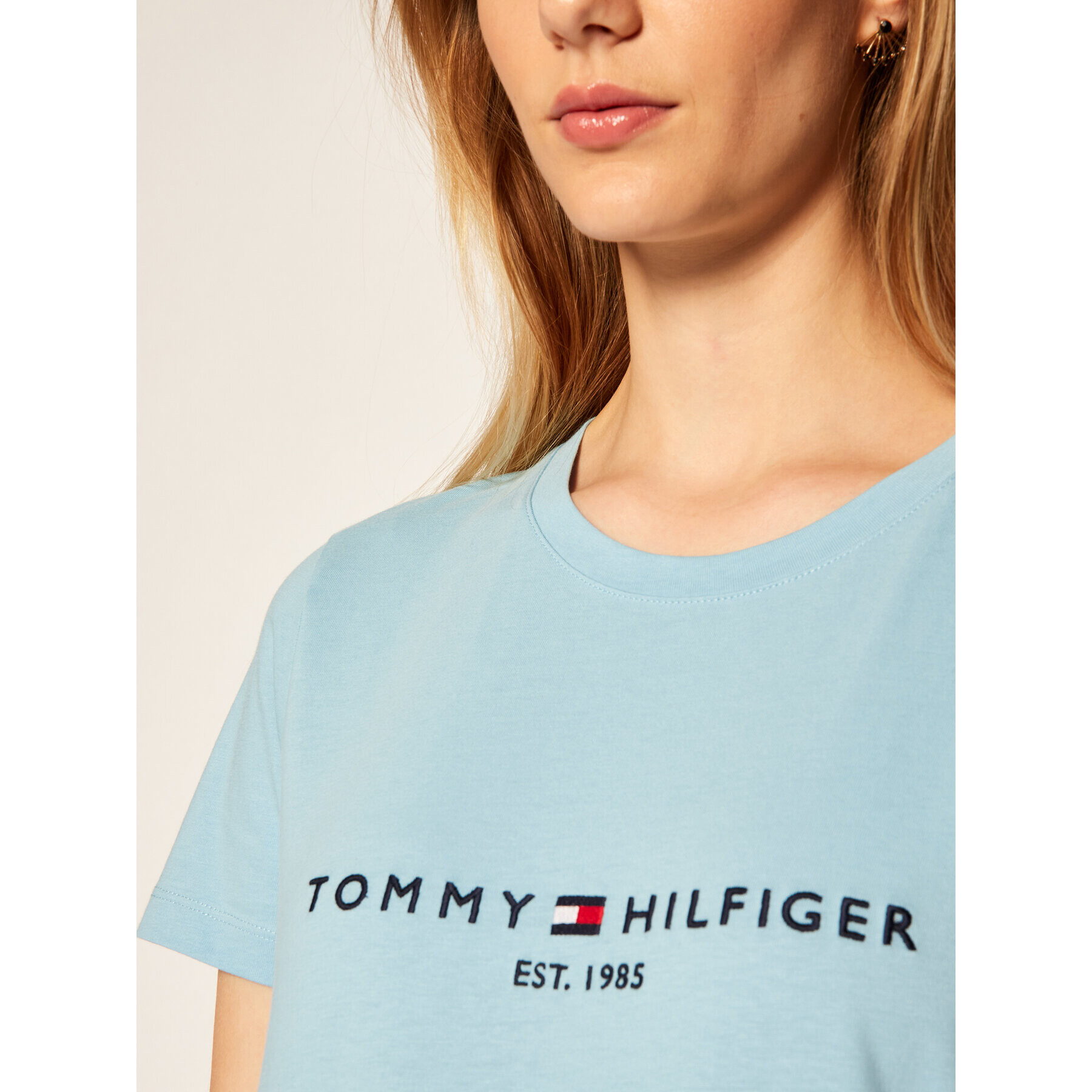 Tommy Hilfiger Тишърт Ess WW0WW28681 Син Regular Fit - Pepit.bg