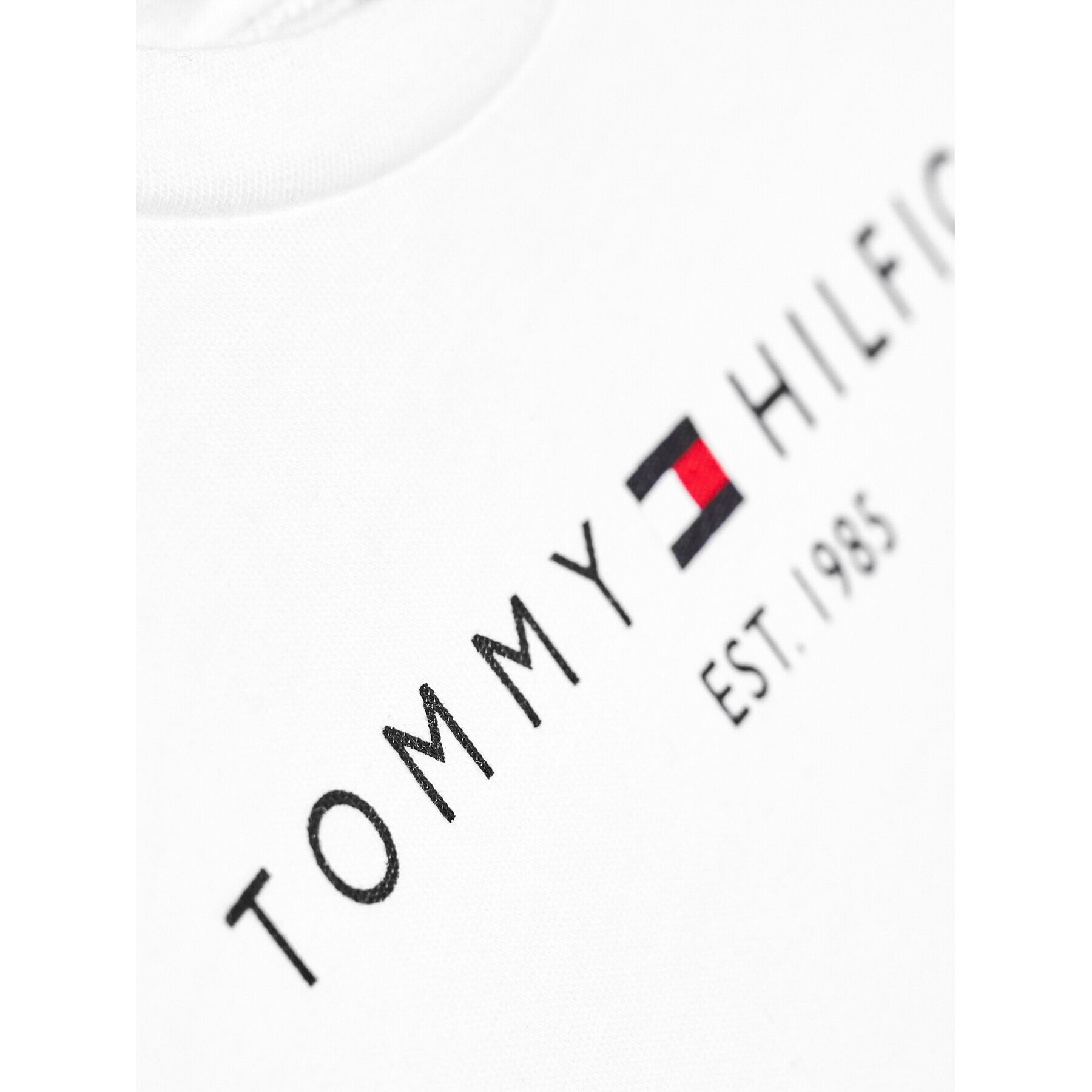 Tommy Hilfiger Тишърт Essential KG0KG05242 D Бял Regular Fit - Pepit.bg