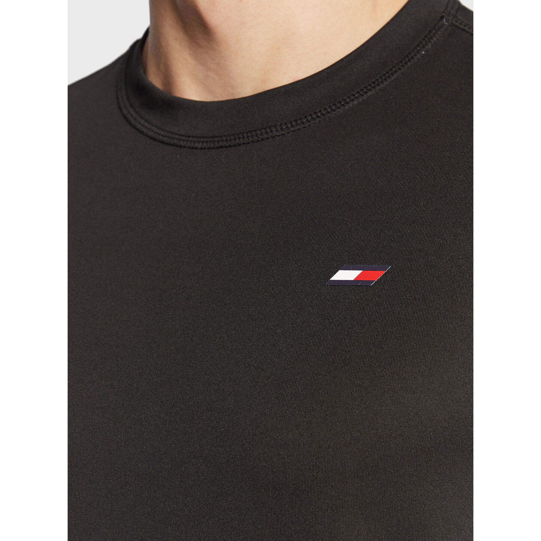Tommy Hilfiger Тишърт Essential Training MW0MW27936 Черен Regular Fit - Pepit.bg