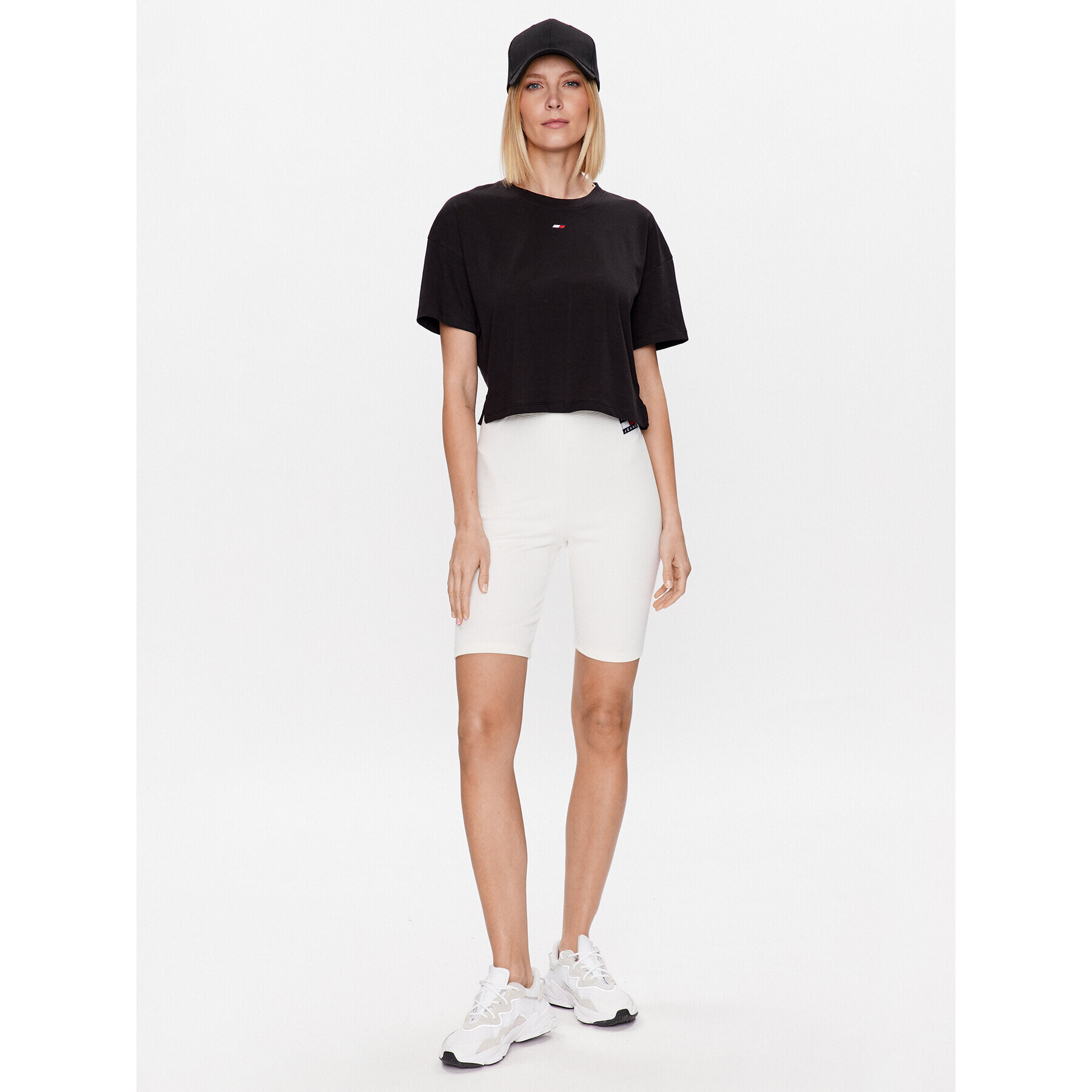 Tommy Hilfiger Тишърт Essentials S10S101670 Черен Cropped Fit - Pepit.bg