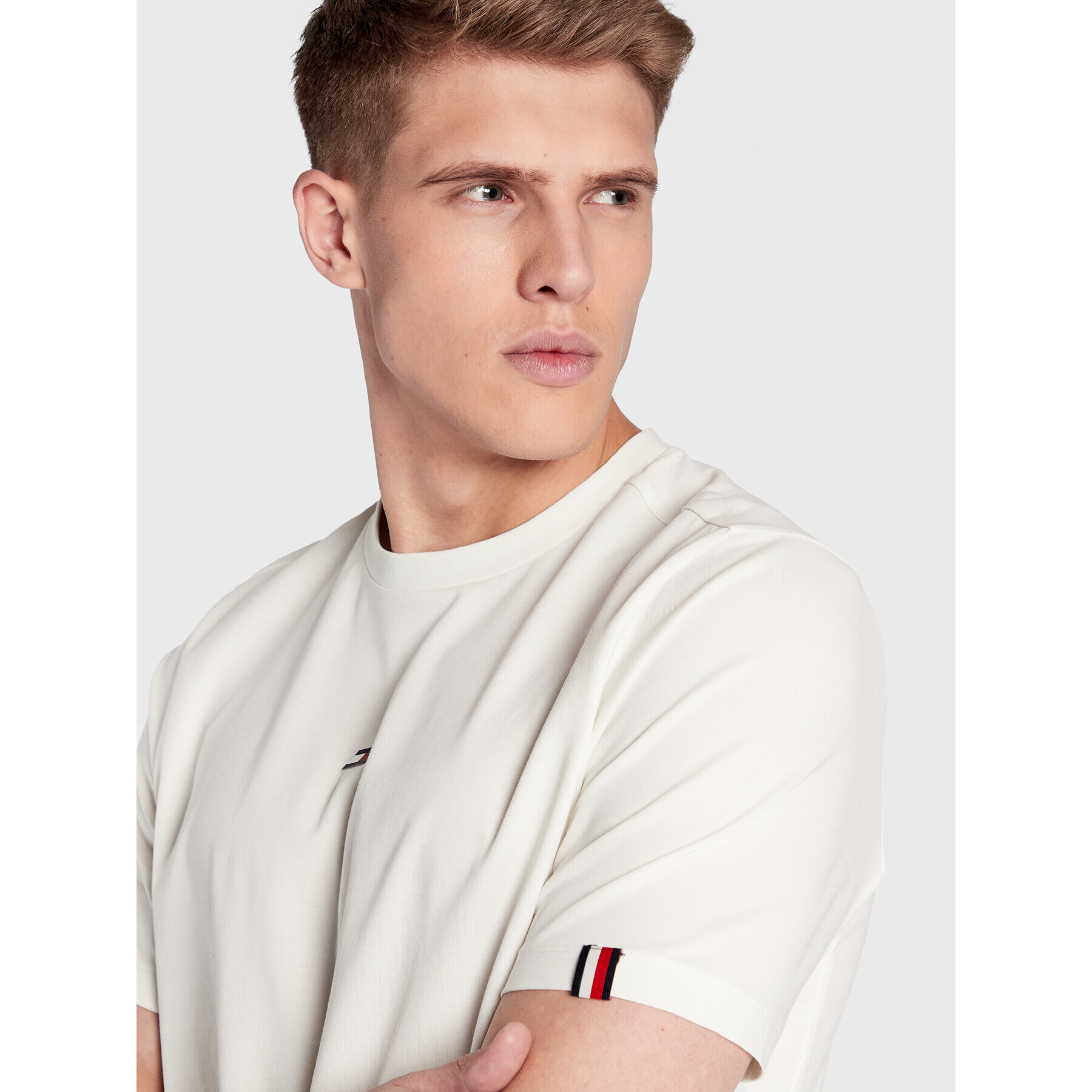 Tommy Hilfiger Тишърт Essentials Small Logo MW0MW27934 Бял Regular Fit - Pepit.bg