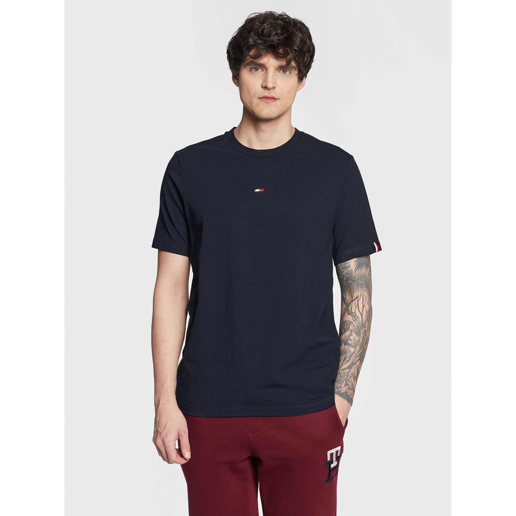 Tommy Hilfiger Тишърт Essentials Small Logo MW0MW27934 Тъмносин Regular Fit - Pepit.bg