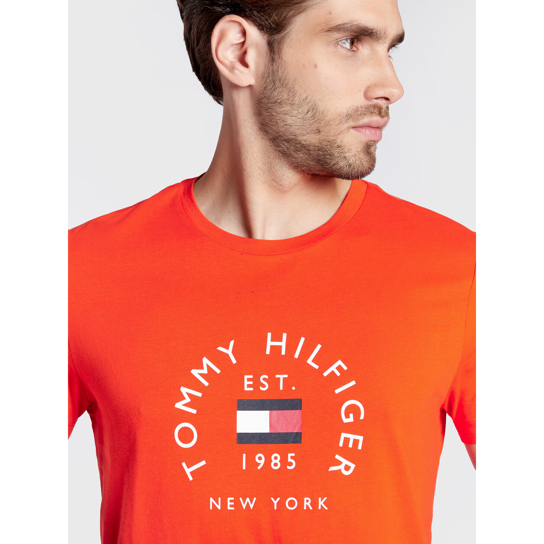 Tommy Hilfiger Тишърт Flag Arch MW0MW27909 Оранжев Slim Fit - Pepit.bg